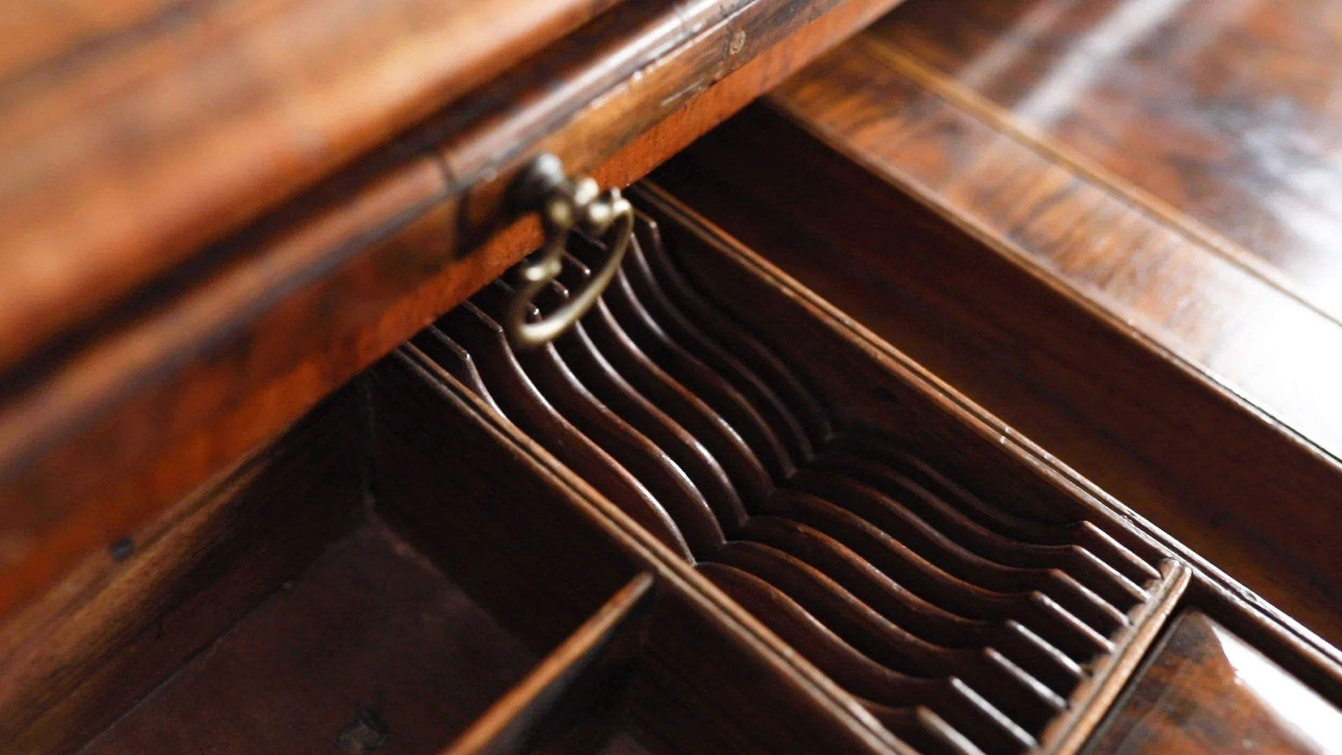 furniture detail 2 V9.00_00_18_06.Still019.jpg