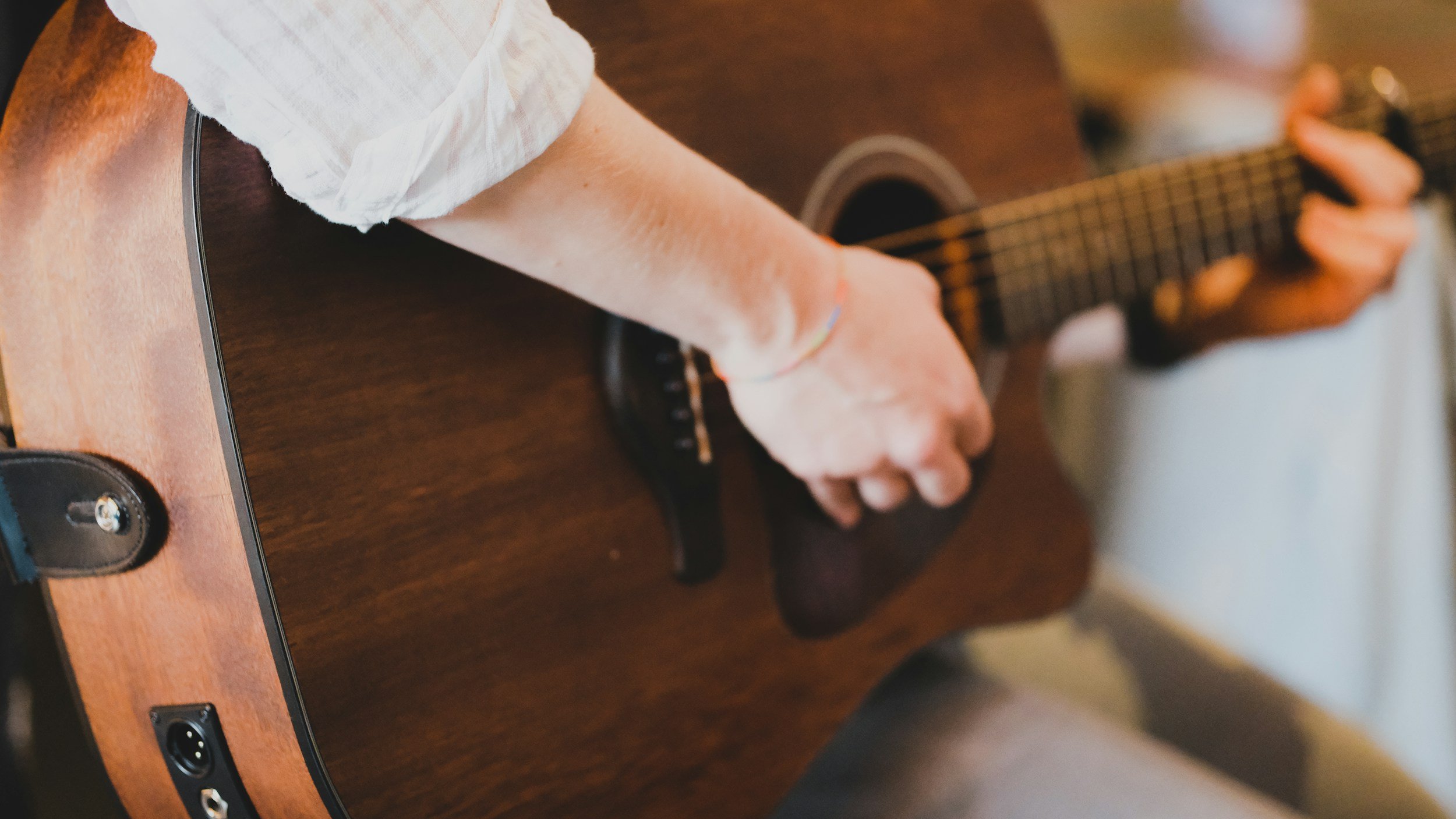 Live Music: Amanda Henke