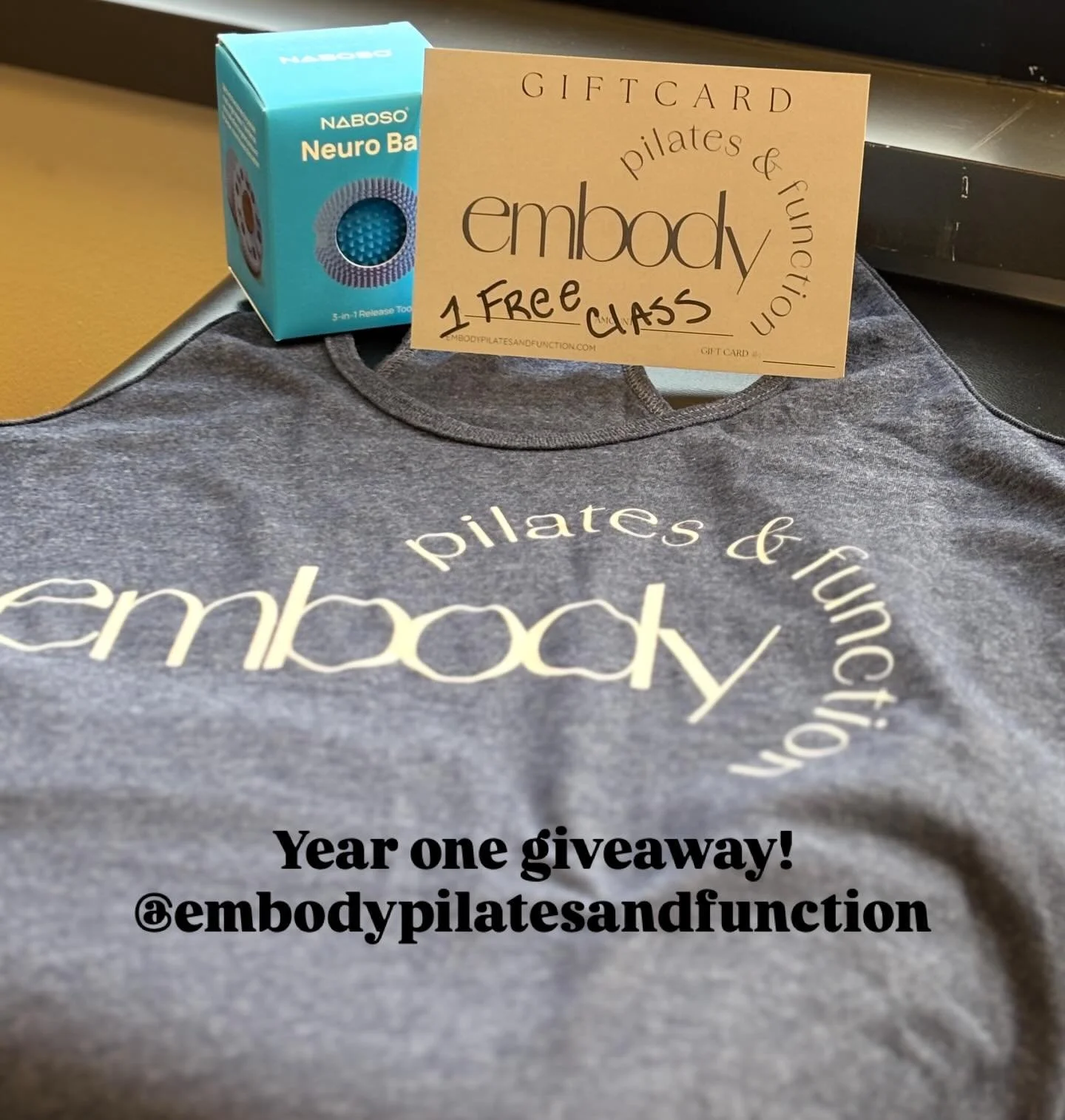 Embody is turning ONE and we are celebrating by giving away a small group class, a @naboso_technology Neuro Ball and a tank to one lucky winner 🙌🏻

HOW TO WIN:
✨Follow us
✨Like and share this post to your story 
✨Tag 2 friends 

🎉winner announced 