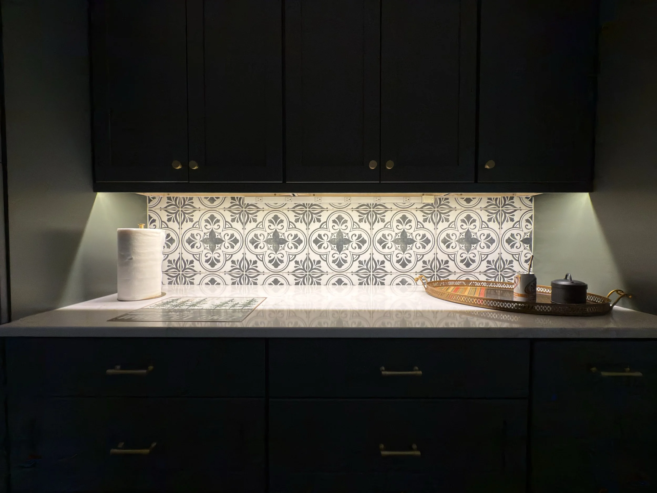 under counter lights.JPEG