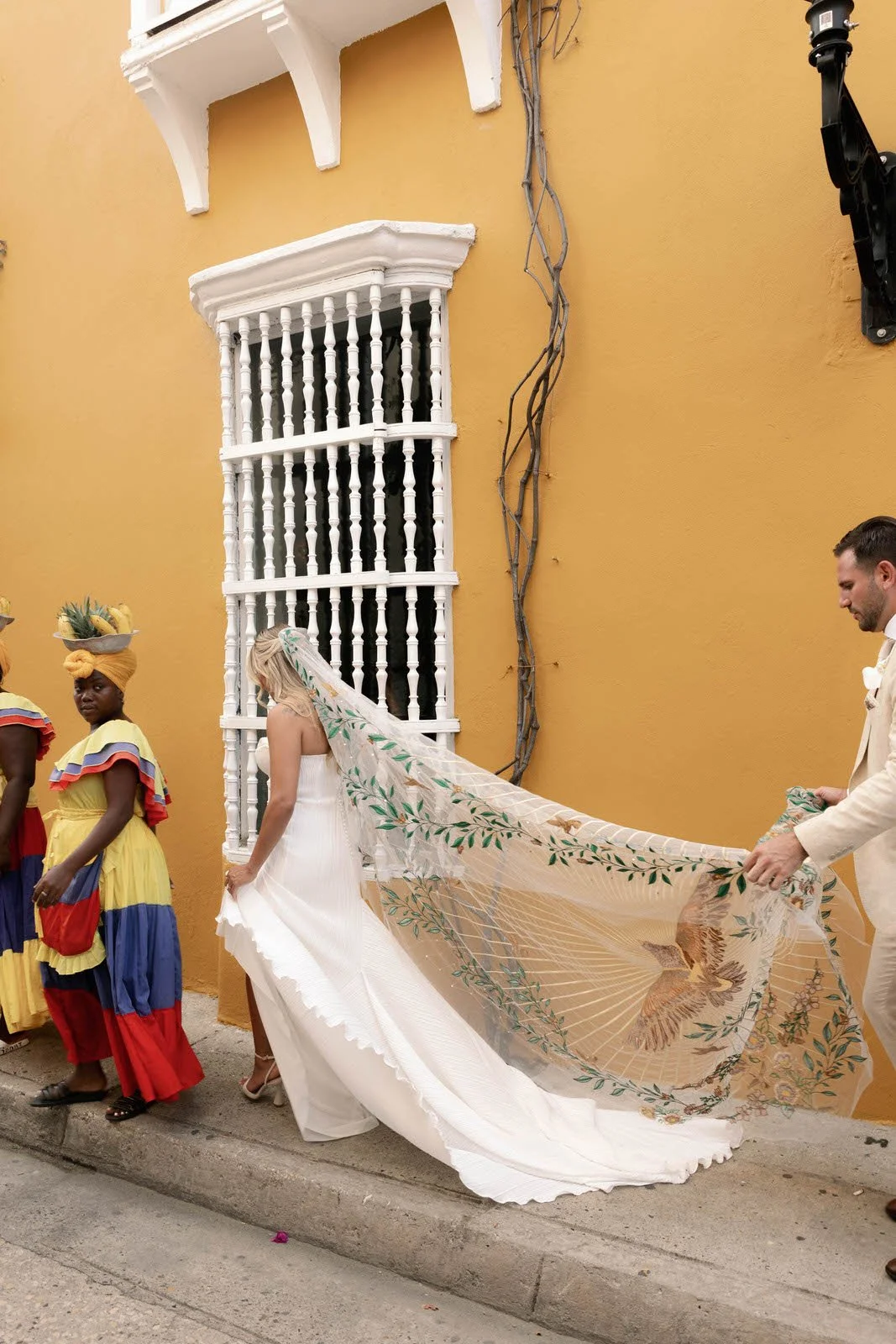 cartagena_colombia_destination_wedding_valeriethompsonphotography_0068.jpg
