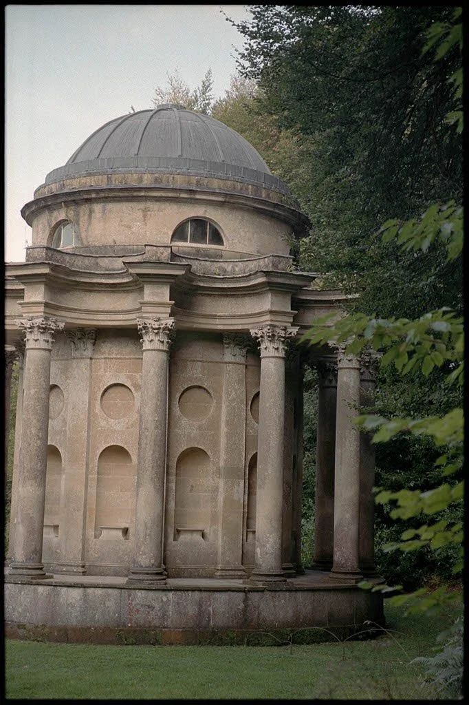 stourhead_unitedkingdom_destination_wedding_valeriethompsonphotography_0061-1.jpg