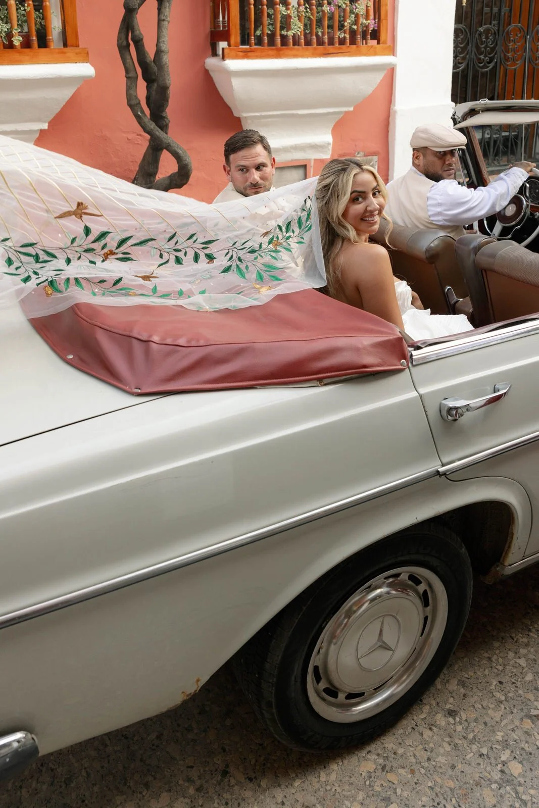 cartagena_colombia_destination_wedding_valeriethompsonphotography_0078.jpg