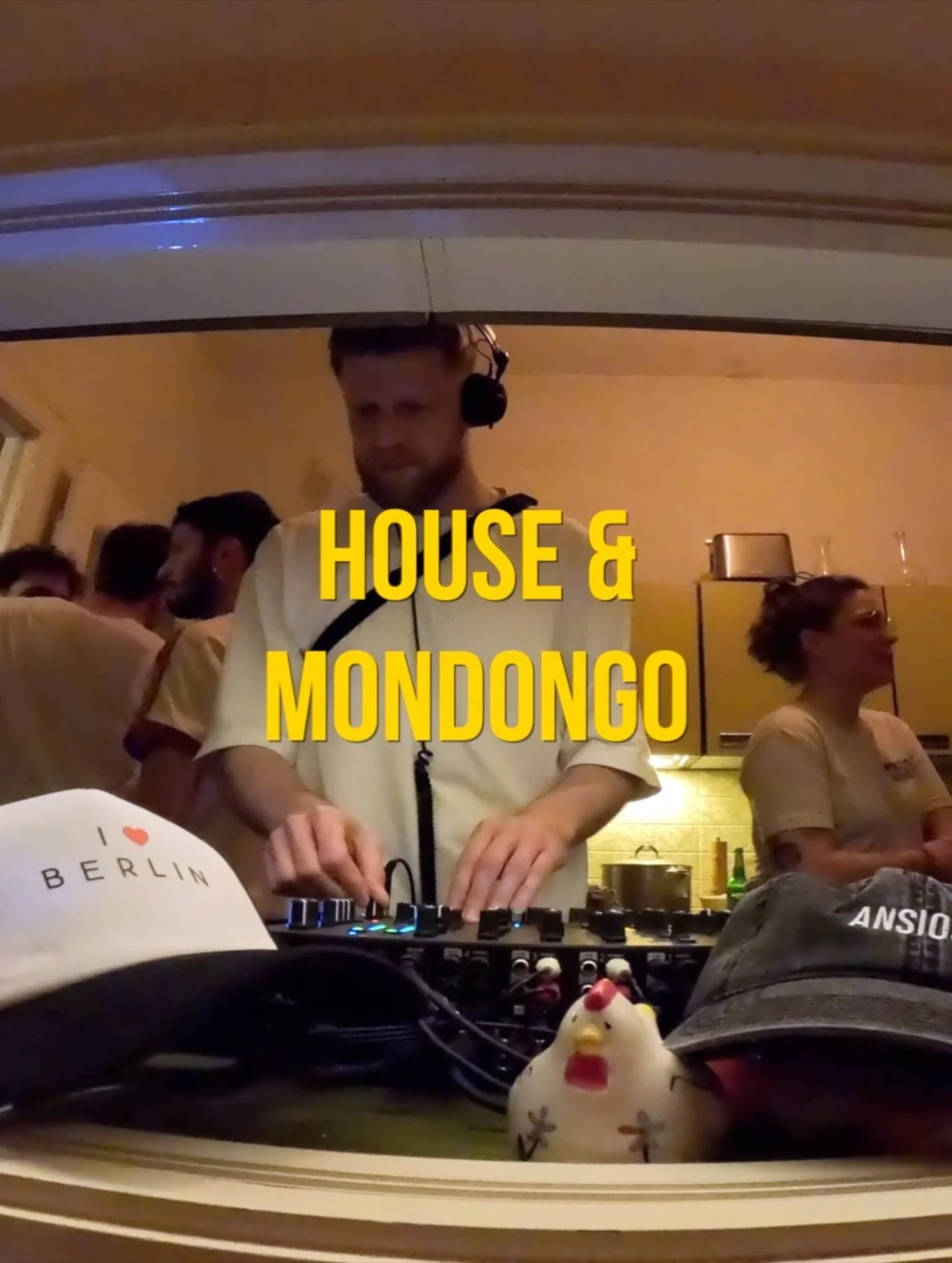 Second round of our Therapy Jams, with the solid house sound we all know from @habibigrooves and the delicious mondongo from @lapenia.afterbrunch 🤜🤛

Enjoy one hour of tasty house on our YouTube channel.

Why is there an &ldquo;I ❤️ Berlin&rdquo; h