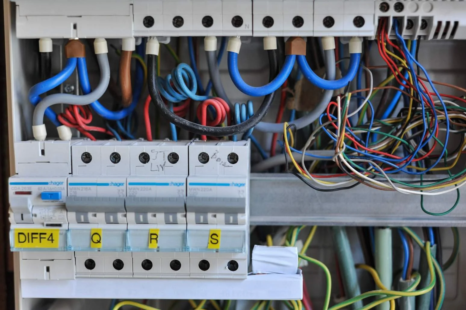 KVB Technics: Elektrische installaties voor nieuwbouw en renovatie