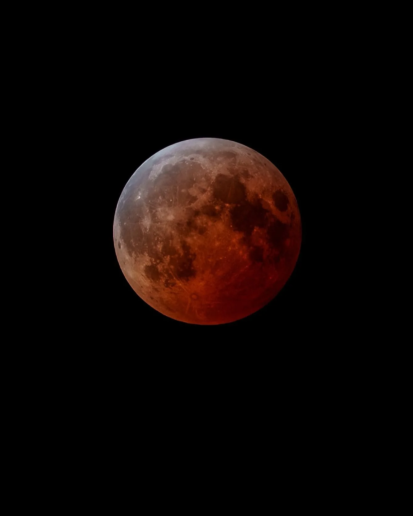 &ldquo;Blood Worm&rdquo; Total Lunar Eclipse as seen from Michigan, USA.  Amazing. Did you catch it?