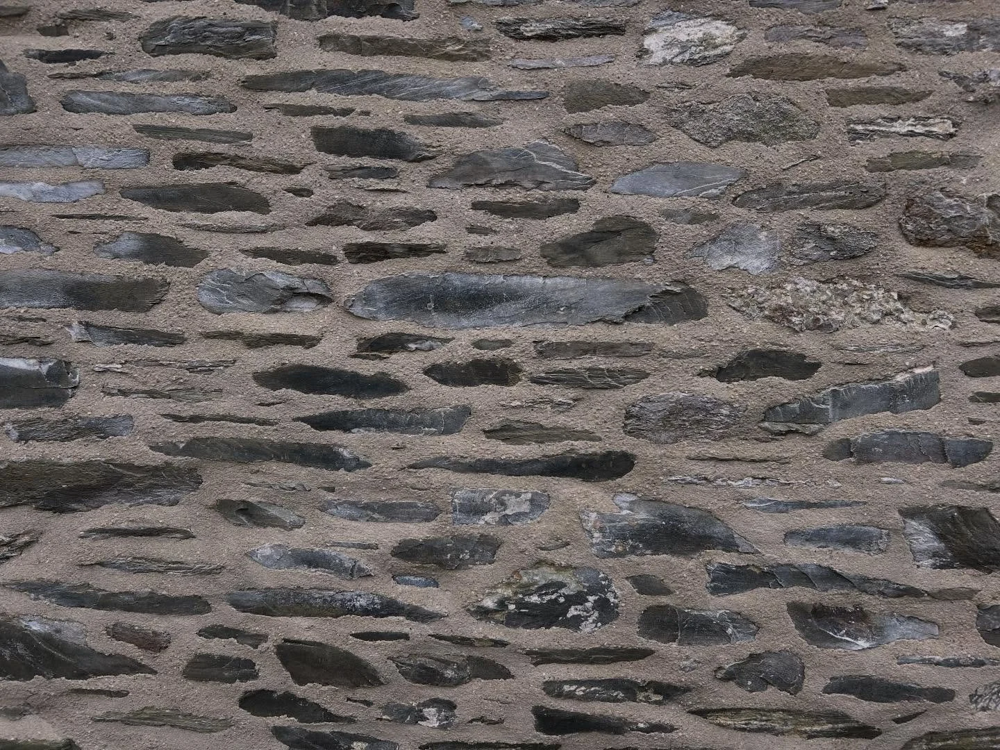 Lime mortar is vapour permeable allowing buildings to &lsquo;breathe&rsquo; 
#lime #breathe #building #property #cornwall