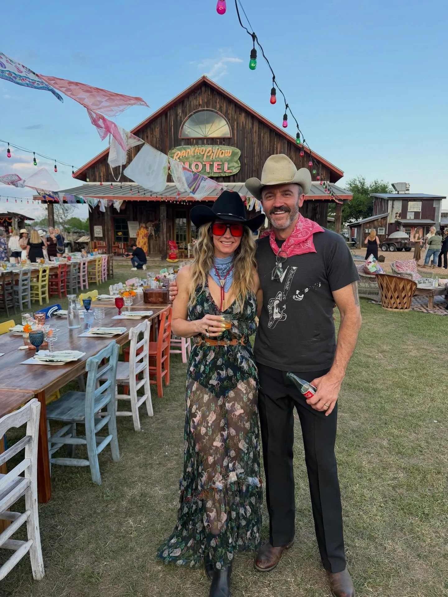 Lots to say about around top, but I&rsquo;ll start here&hellip; what an amazing evening spent celebrating @brooklyndecker hosting us with @leannefordinteriors and @astoriedstyle to raise money for @thearfoundation. Meeting so many new friends (@clair