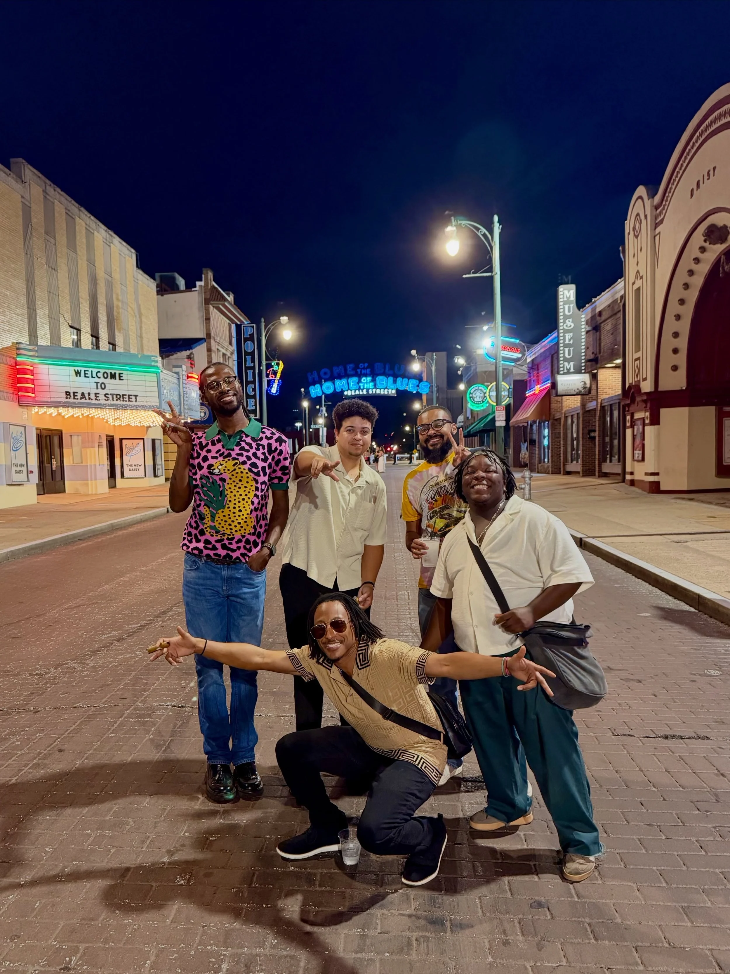 Boys* Night OUT! 🌃

Our first session of the year with C.R.O.S.S. came to an end with a night out in the town! The crew got together downtown for a cigar lounge hang and jaunt down Beale. 

Don&rsquo;t worry even if you missed this first round group