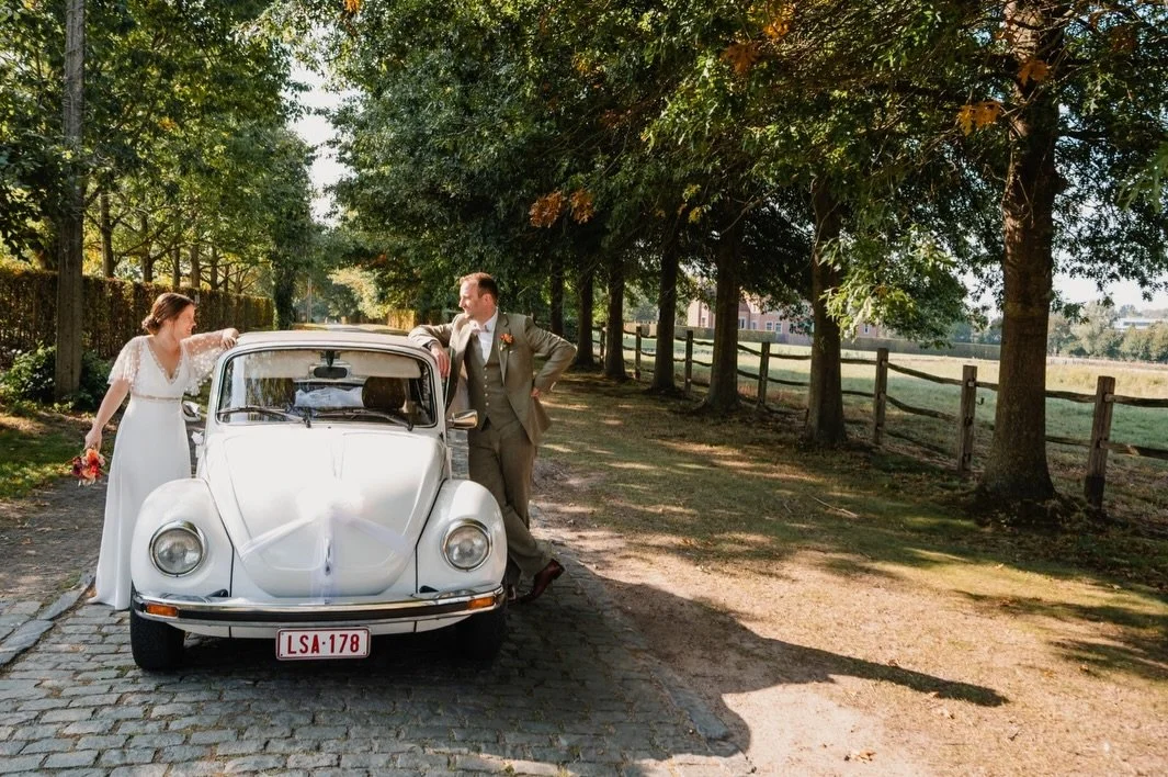 De koppelshoot... voor mij het mooiste moment van de dag. 🧡
Voor jullie is dit eventjes weg uit de drukte, even rust en tijd met jullie tweetjes.
Dit zijn vaak ook de beelden die nadien het meest gekoesterd worden.

Hoe zouden jullie je koppelshoot 