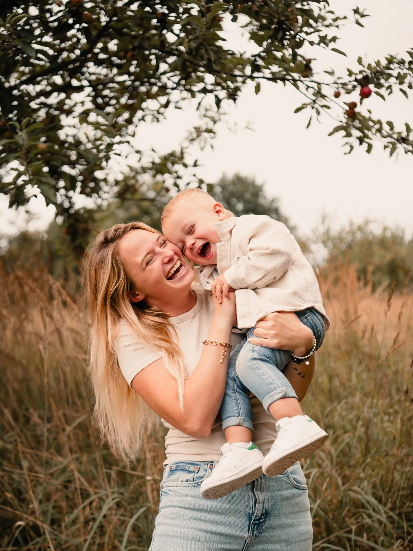 Geluksmomentjes vastgelegd 💛

Vanaf juli ga ik opnieuw aan de slag. Ik kijk er nu al naar uit om jullie geluksmomentjes vast te leggen!

Nu is het eerst nog even uitkijken naar de komst van ons tweede boeleke 👶🏼