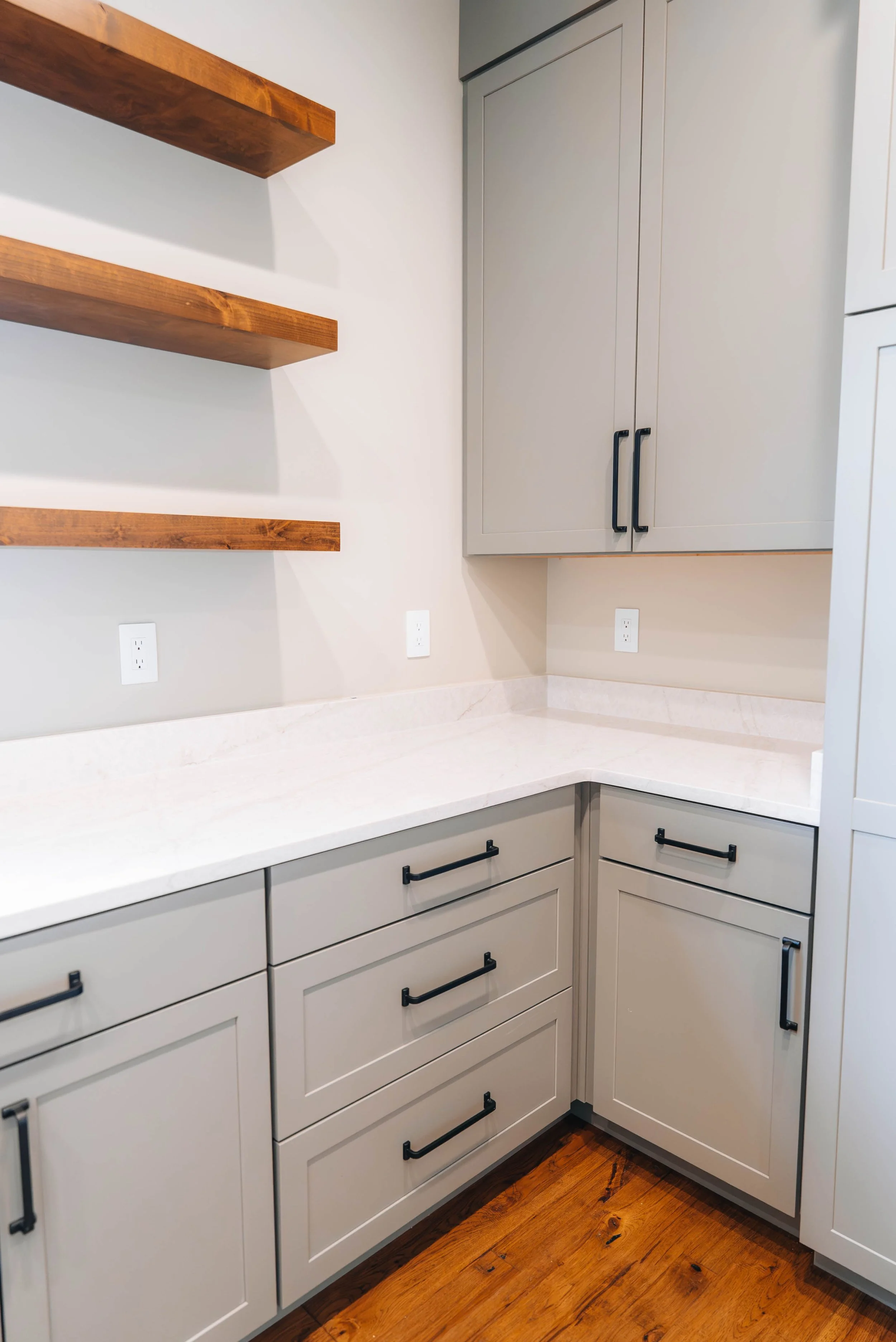 Transitional Kitchen Remodel by Cookeville Kitchen Sales project photo 2