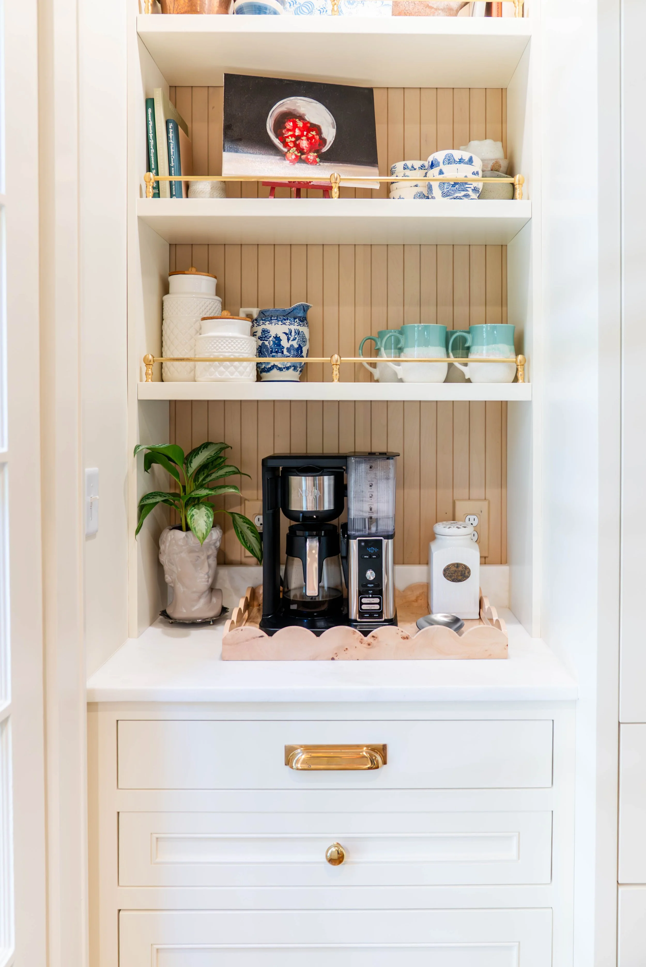 Colorful Traditional Farmhouse Kitchen Remodel by Cookeville Kitchen Sales project photo 4
