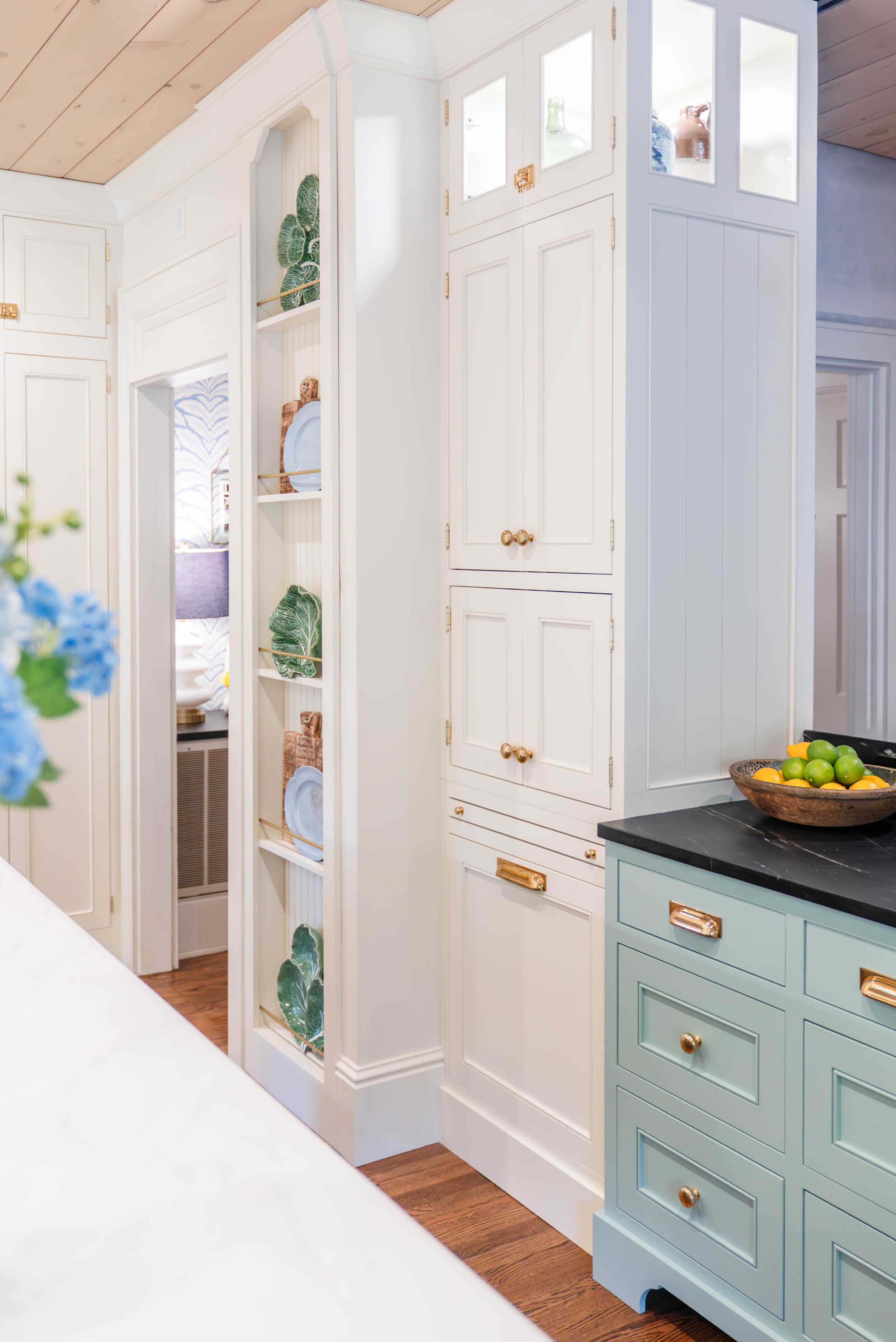 Colorful Traditional Farmhouse Kitchen Remodel by Cookeville Kitchen Sales project photo 3