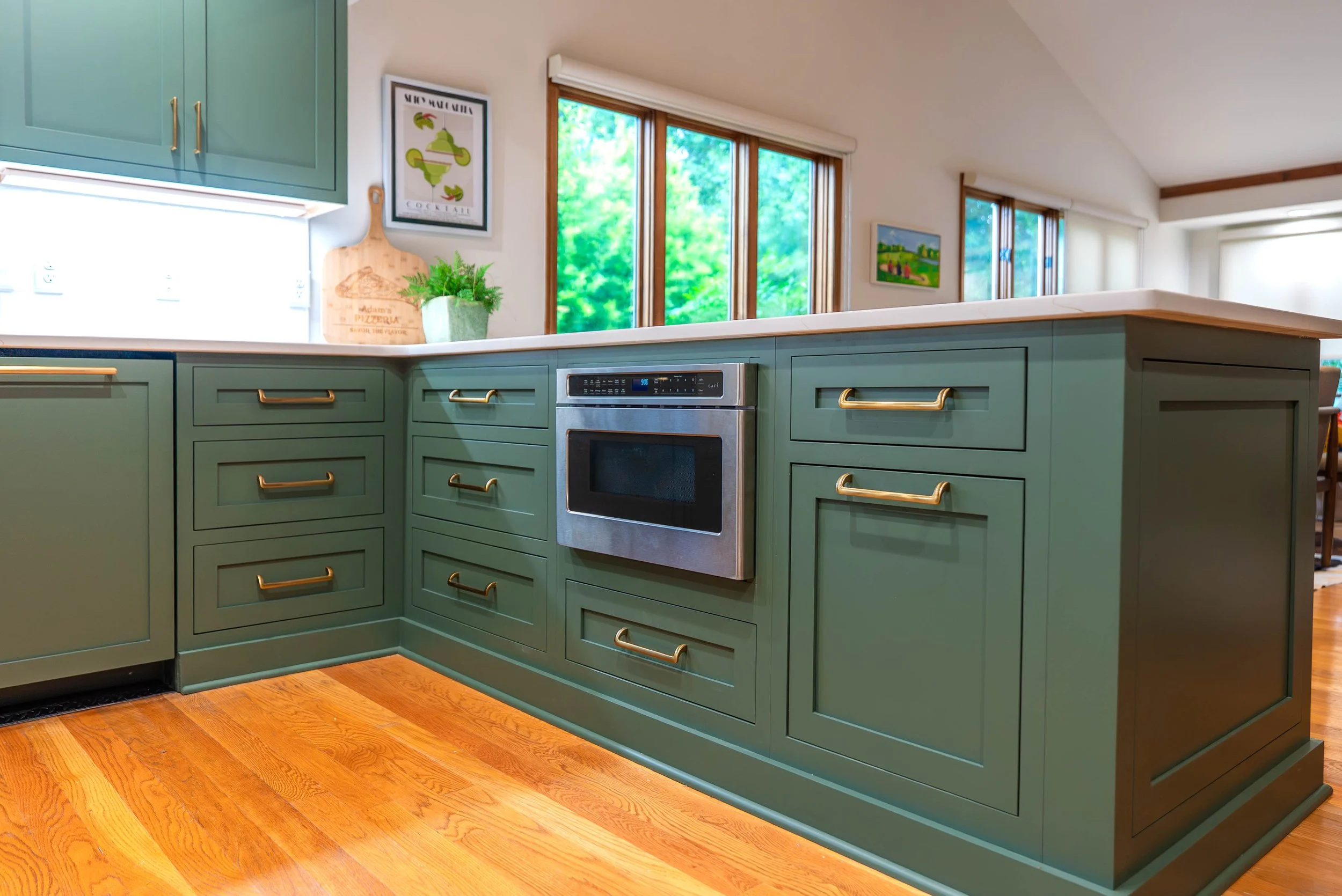 Traditional Farmhouse Kitchen Remodel by Cookeville Kitchen Sales project photo 3