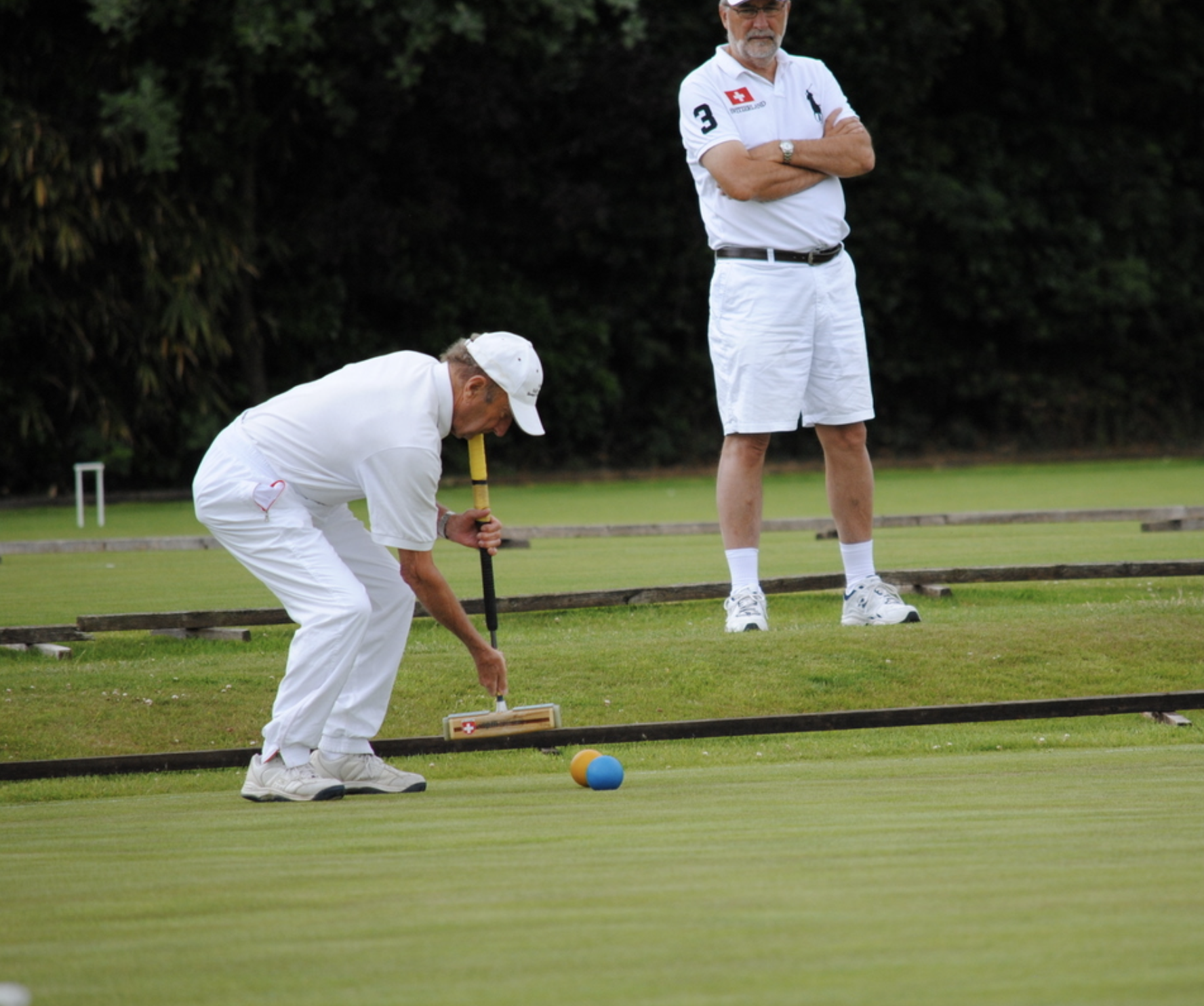 Spelare vid en match i Association Croquet