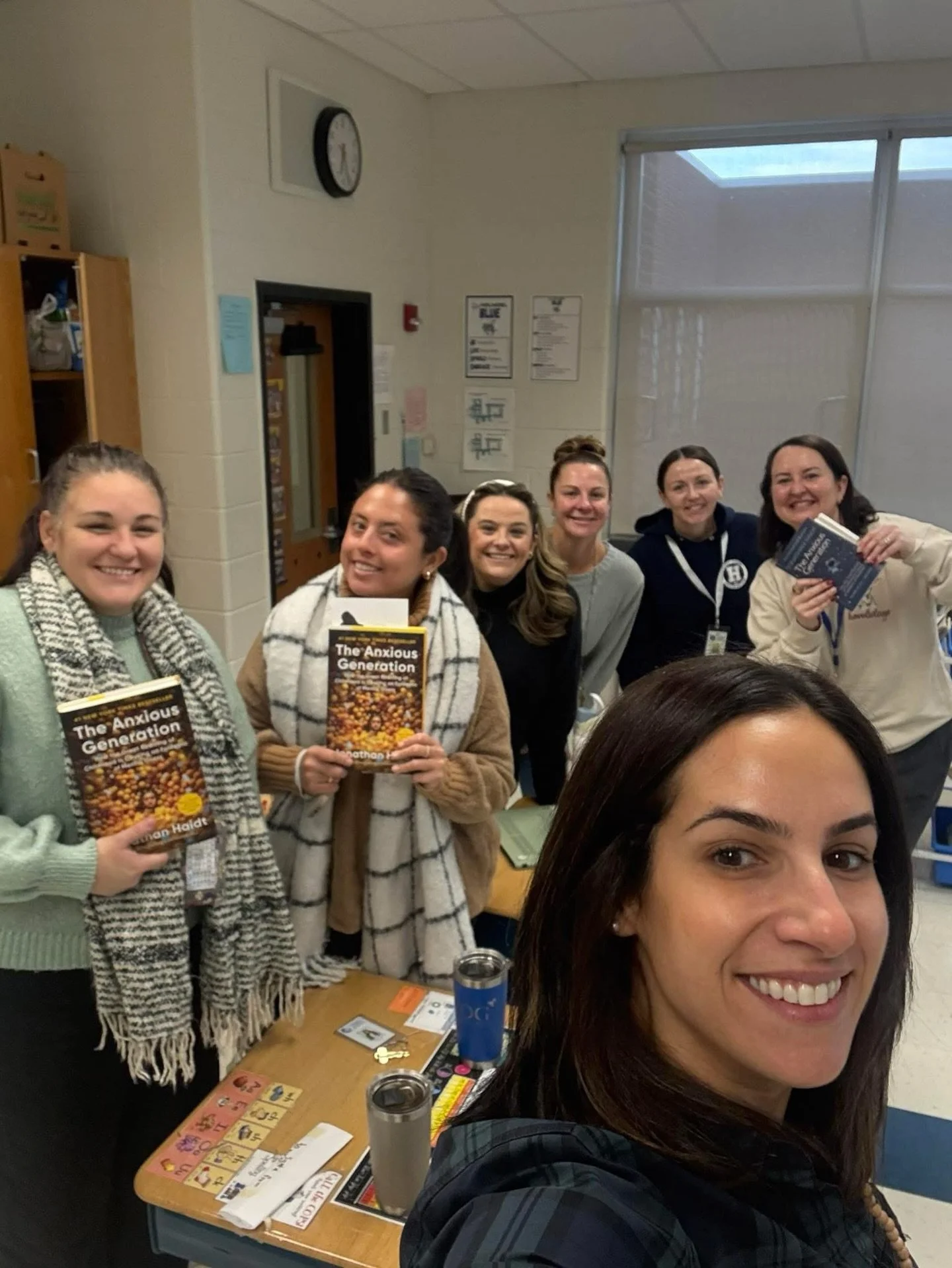 Love to see @thebalanceproject_holmdel&rsquo;s educator&rsquo;s book club reading @freetheanxiousgeneration 💗