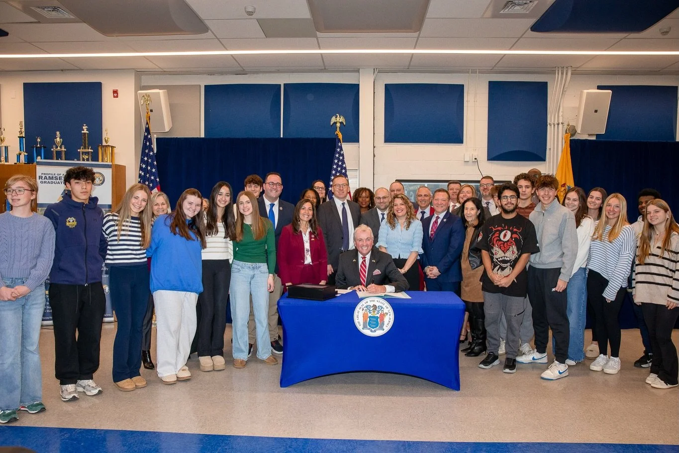 BIG news in our home state of #newjersey today&hellip;The distraction free schools bill was officially signed by @govmurphy! 🥳🎉👏

We are thrilled and so grateful. This is a monumental milestone for our state and for our movement. 🥰
 
Removing sma