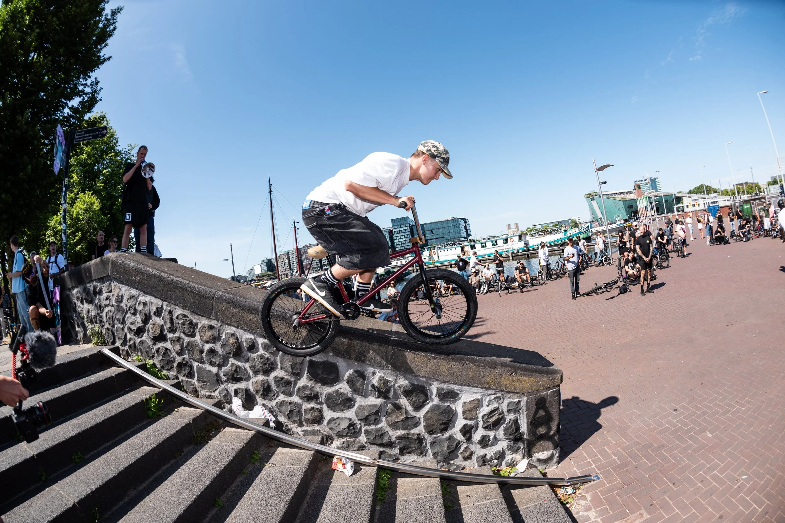 MayheminAmsterdam2025-hannahstienstra-16.jpg