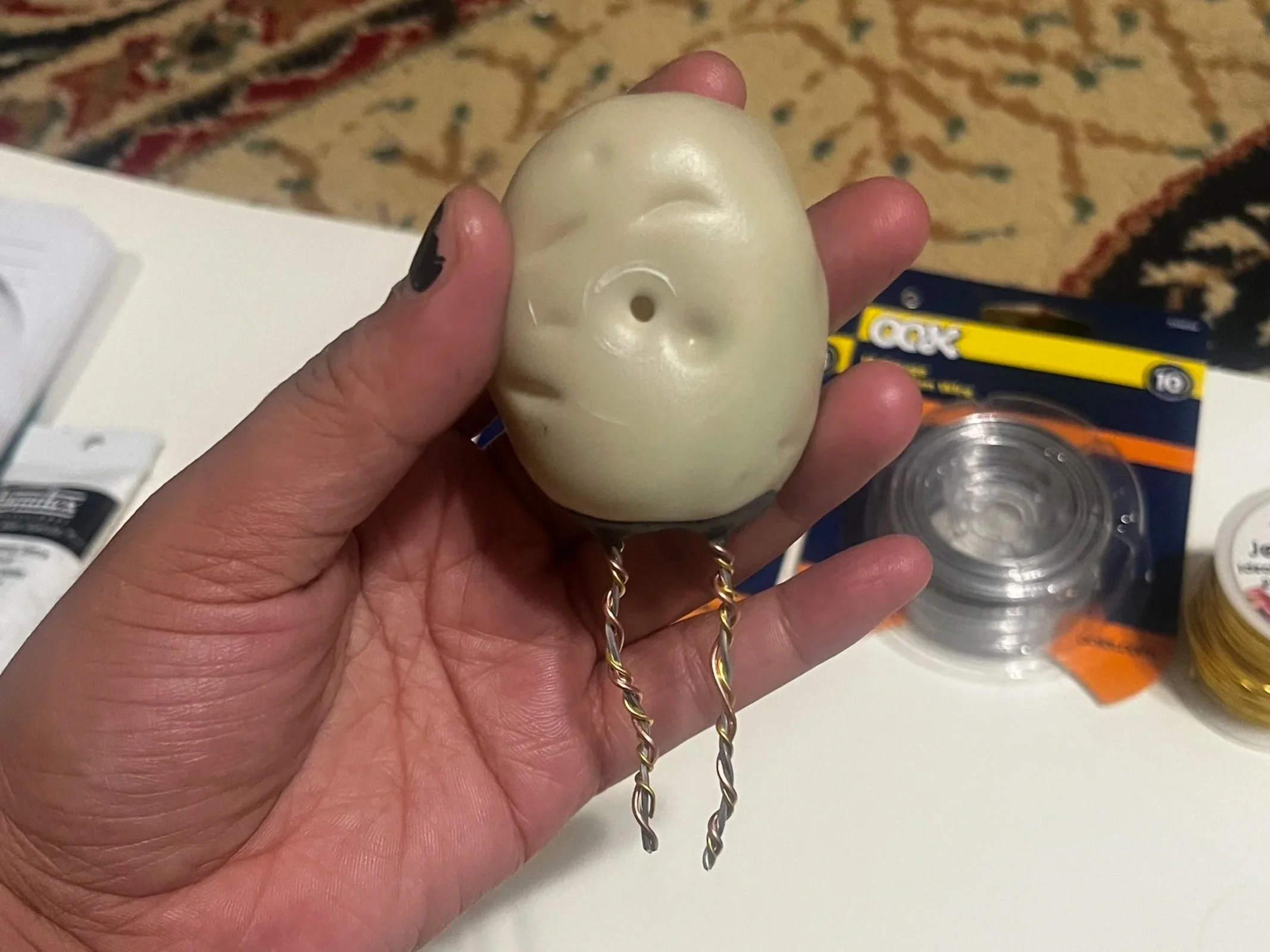 Tested the puppet on a plastic potato, not successful. 