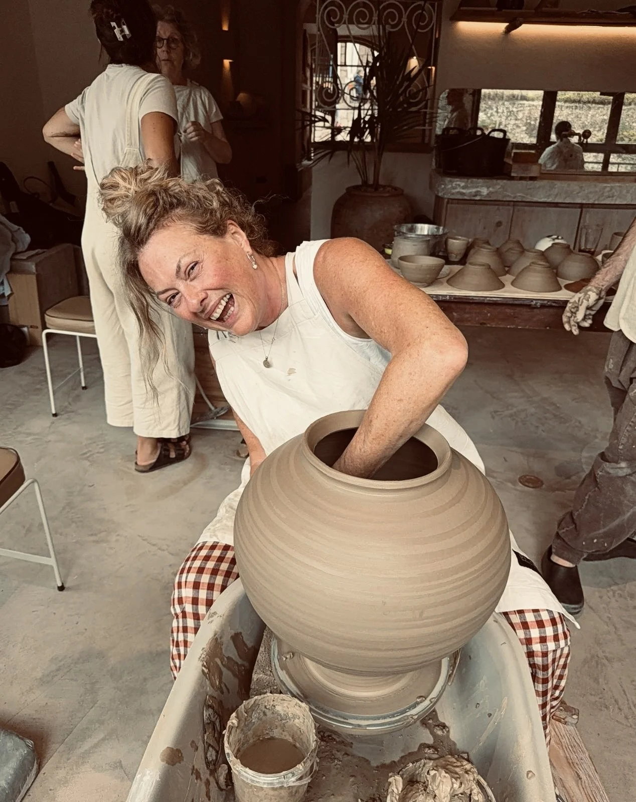 4-Day Moon Jar Making Workshop . 15 - 18 Sep Roz Wallis