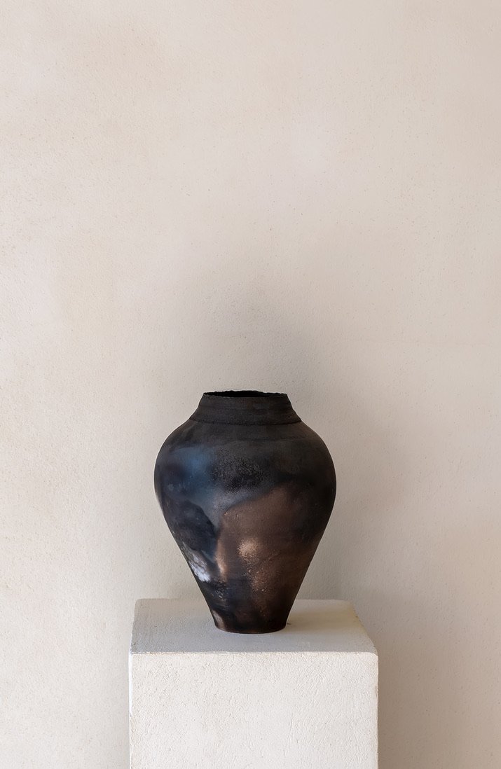 Black Vessel. Maria De Haan