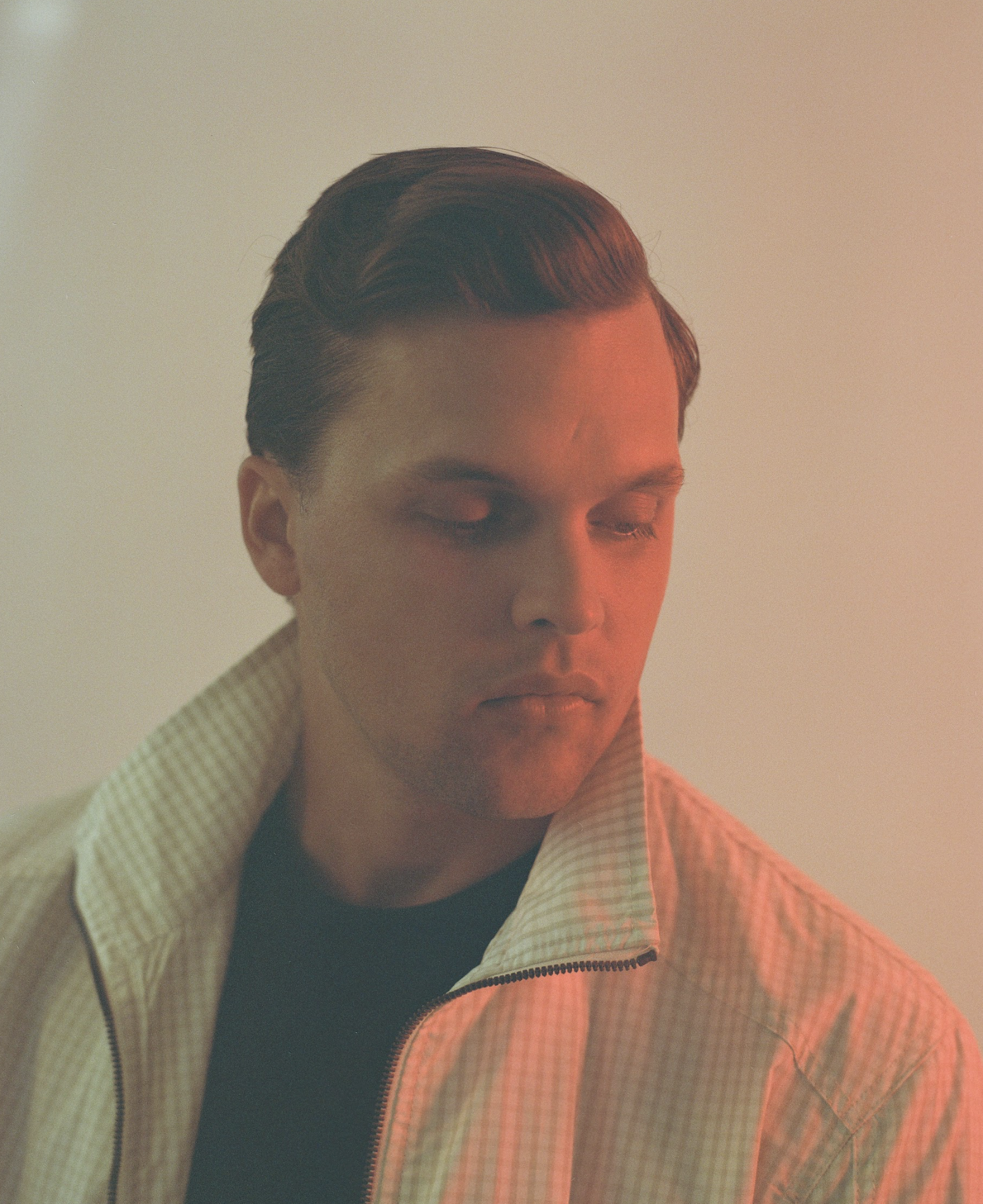 Dylan Thomas - Guitarist, Songwriter