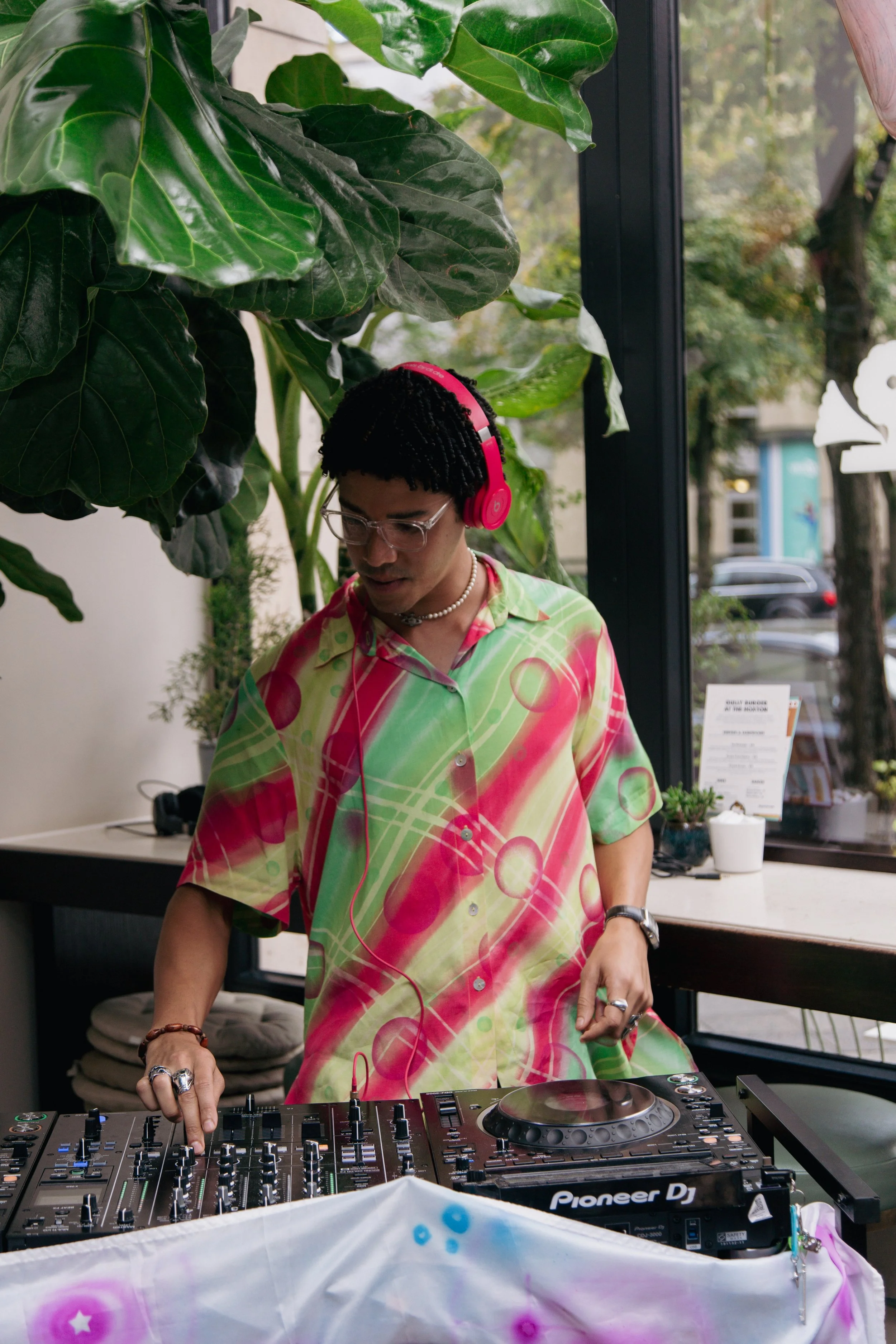 IslaRadio_Hoxton-54.jpg