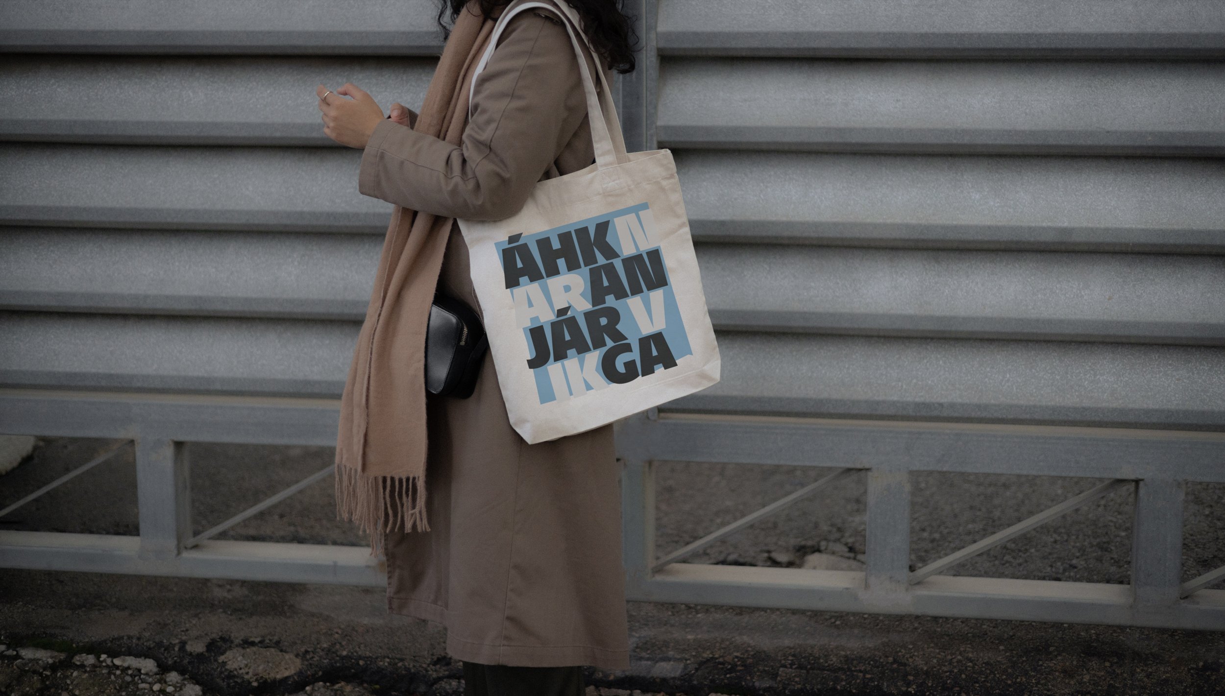 TOTE-BAG-MOCKUP-03.jpg
