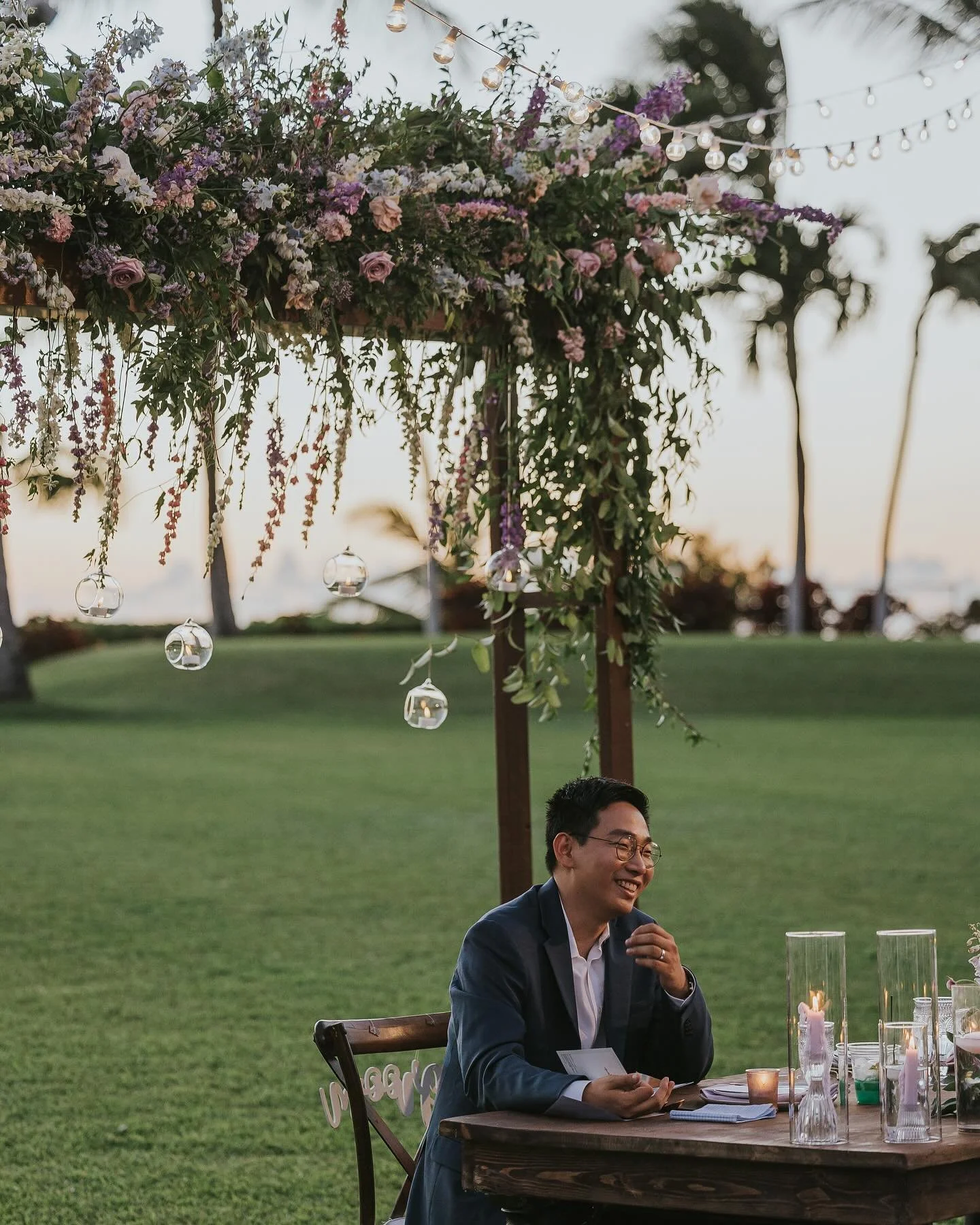 The bride sings from her heart, sharing their love story through lyrics on their special day, as the groom gazes into her eyes with joy. A pure moment of love and connection🤍

Planner: @drawingmoment @the__presentmoment
