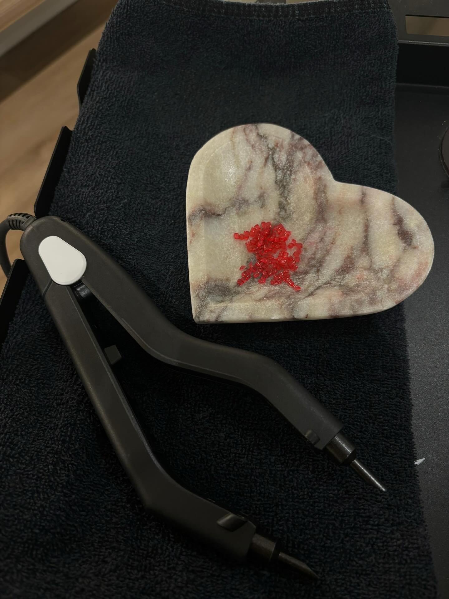 Custom bonded and colored 24&rdquo; extensions made to feel like home 🤍
When the color blends perfectly and the length feels natural, something shifts.
It&rsquo;s not just about adding hair&mdash;it&rsquo;s about restoring confidence and letting som