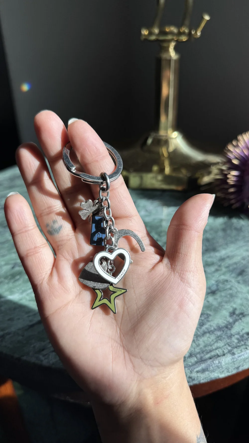 COACH Logo Acrylic Tag Charm Y2K 5本　CM Silver Y2K Coach charm keychain — thrift happy be happy