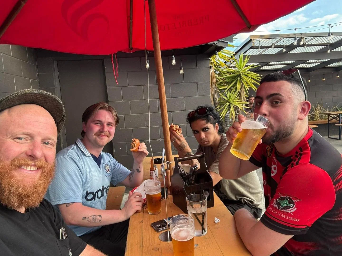 Sunny Thursdays are made for courtyard pints 🍻 See you for thirsty Thursday!