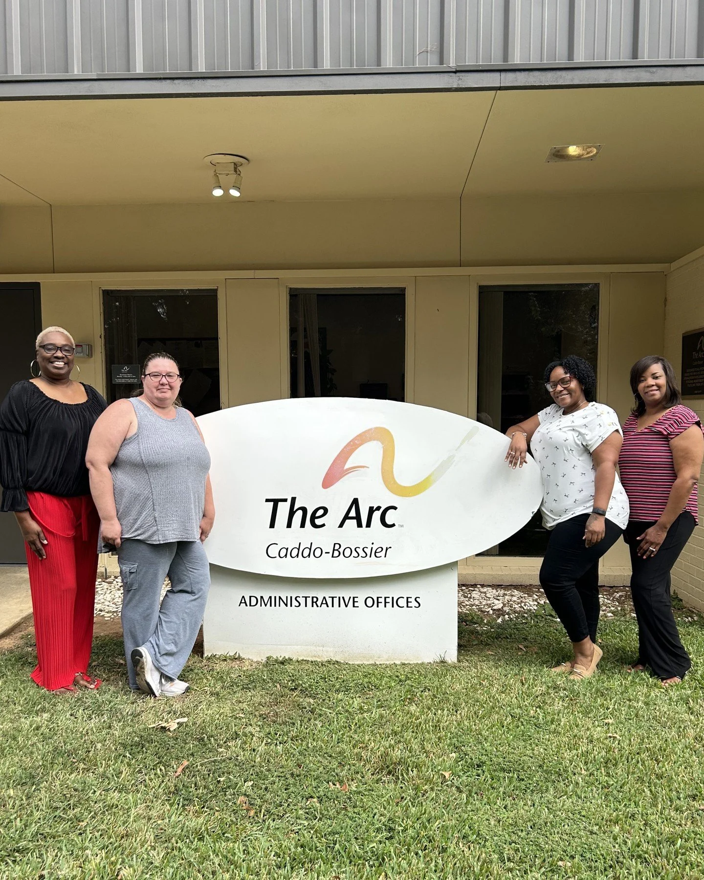 Join us in welcoming our seven newest team members to The Arc Caddo-Bossier!🎉🎉

🌟Gwendolyn N. works as a Direct Support Professional (DSP), and she loves working with children!🧡

🌟Monica P. also works as a DSP, and she loves karaoke!🎶

🌟Omeka 