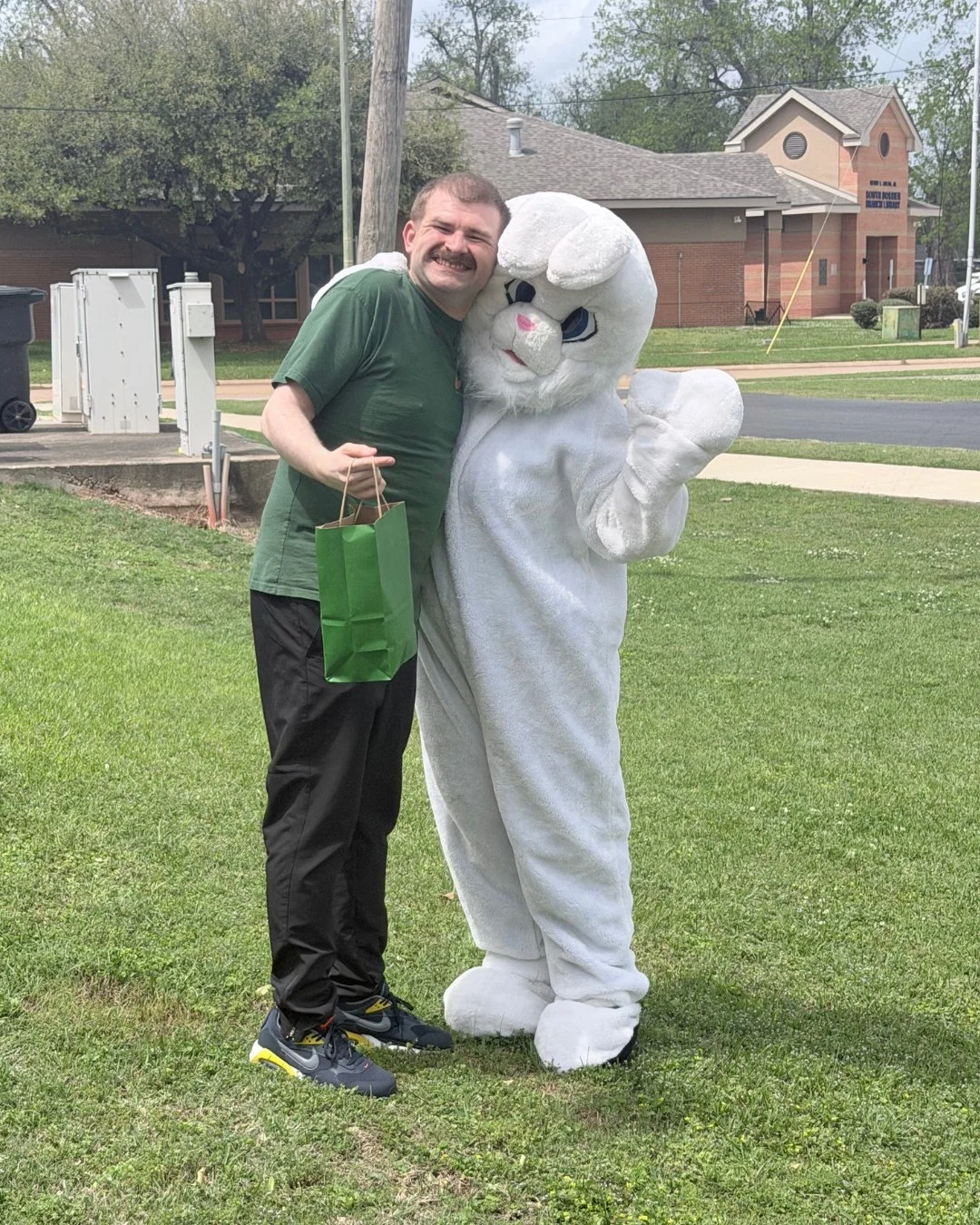 Thank you to Bonvenu Bank for the Good Friday cookout yesterday!🧡💛🐣 We enjoyed delicious food, participated in an Easter egg hunt, and enjoyed great company. Thank you also to State Representative Dennis Bamburg for joining!