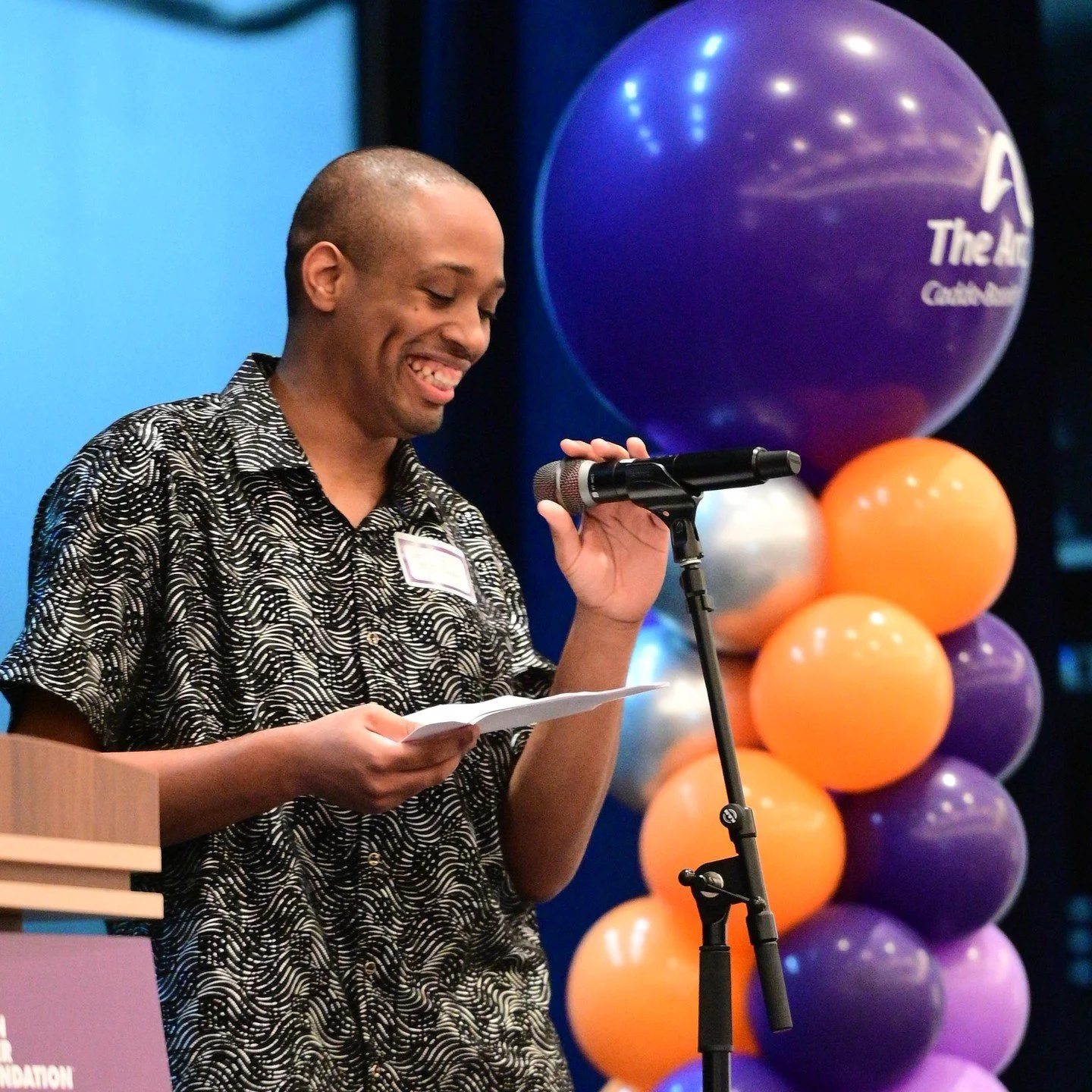 Meet Malik. 🏈

Earlier this month at The Arc Caddo-Bossier's Leadership Luncheon, Malik  stood on stage with host Jacque Jovic for a conversation that had the whole room smiling. Malik is part of both the Conly Day Program and Frost Industries Emplo