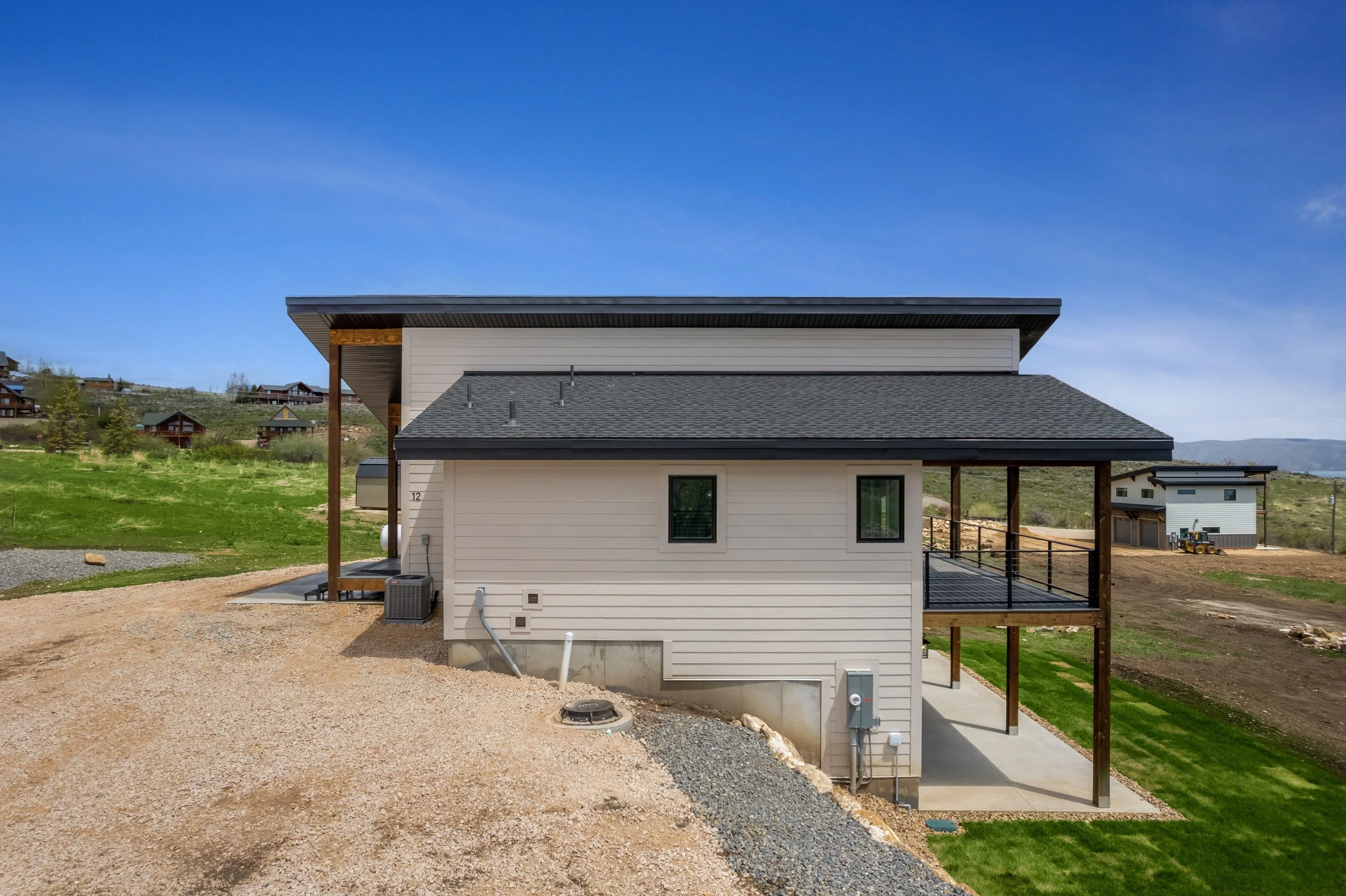 42 12 Country Bear Circle.jpg