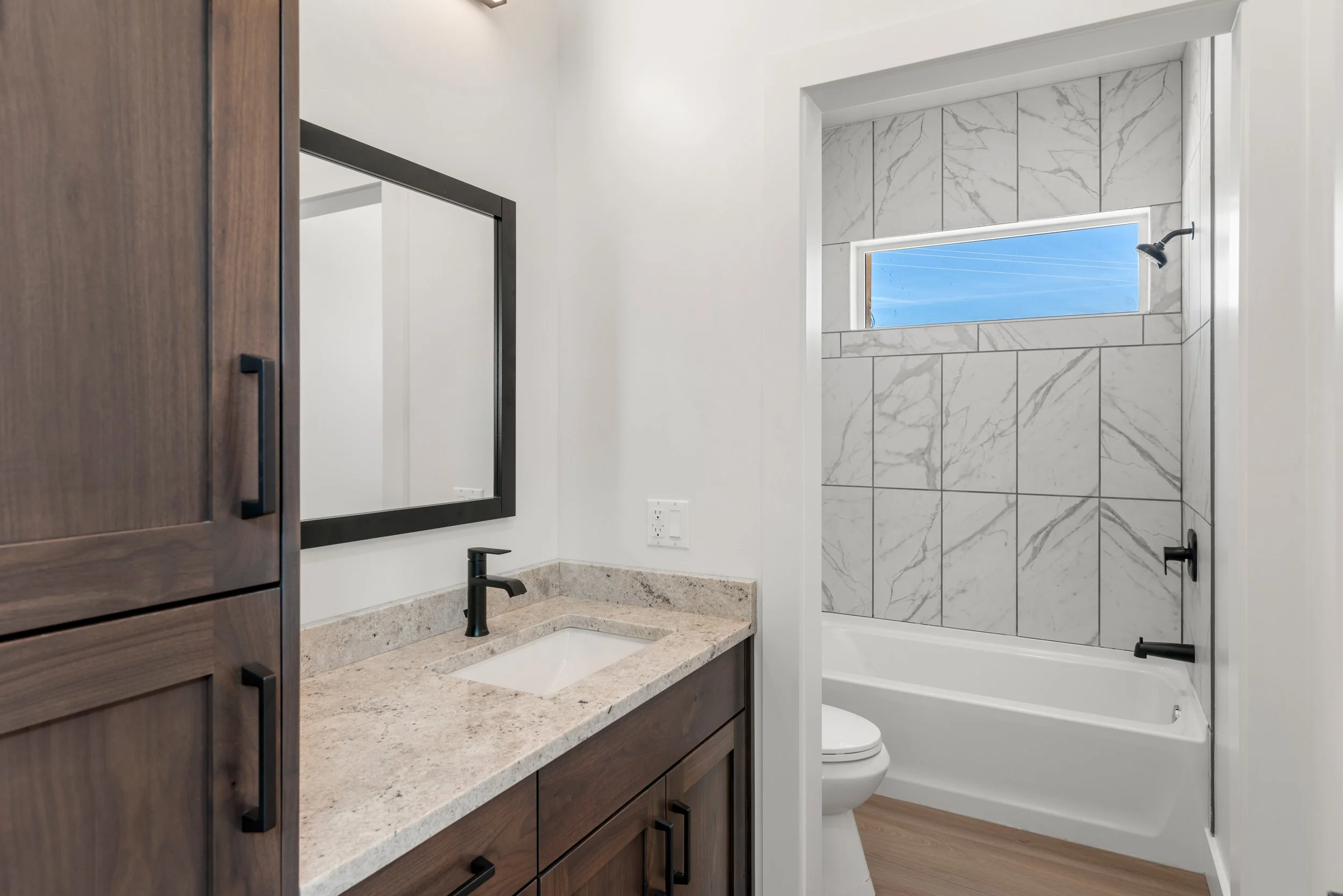 23 1 717 Loveland Ln.jpg