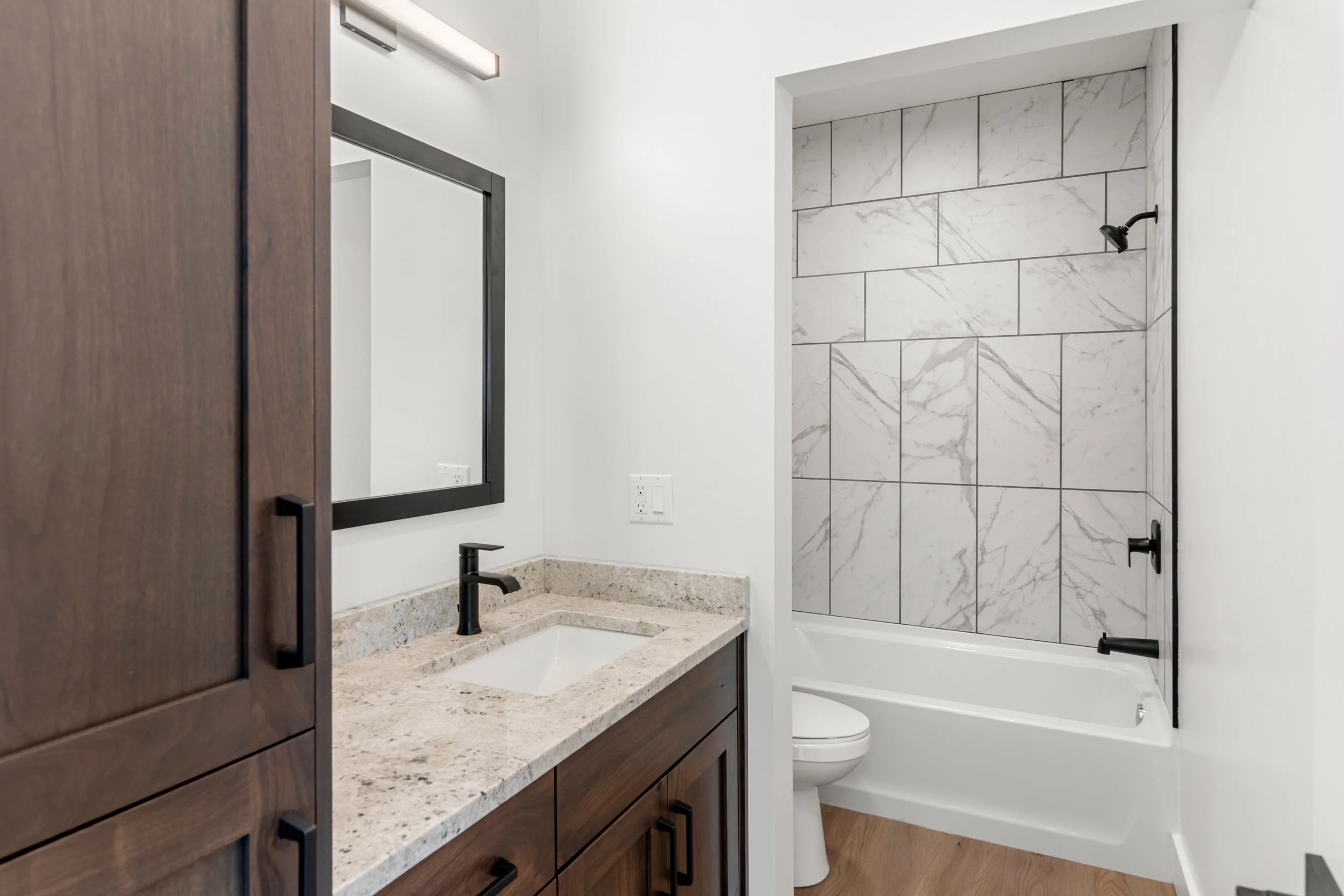 27 717 Loveland Ln.jpg