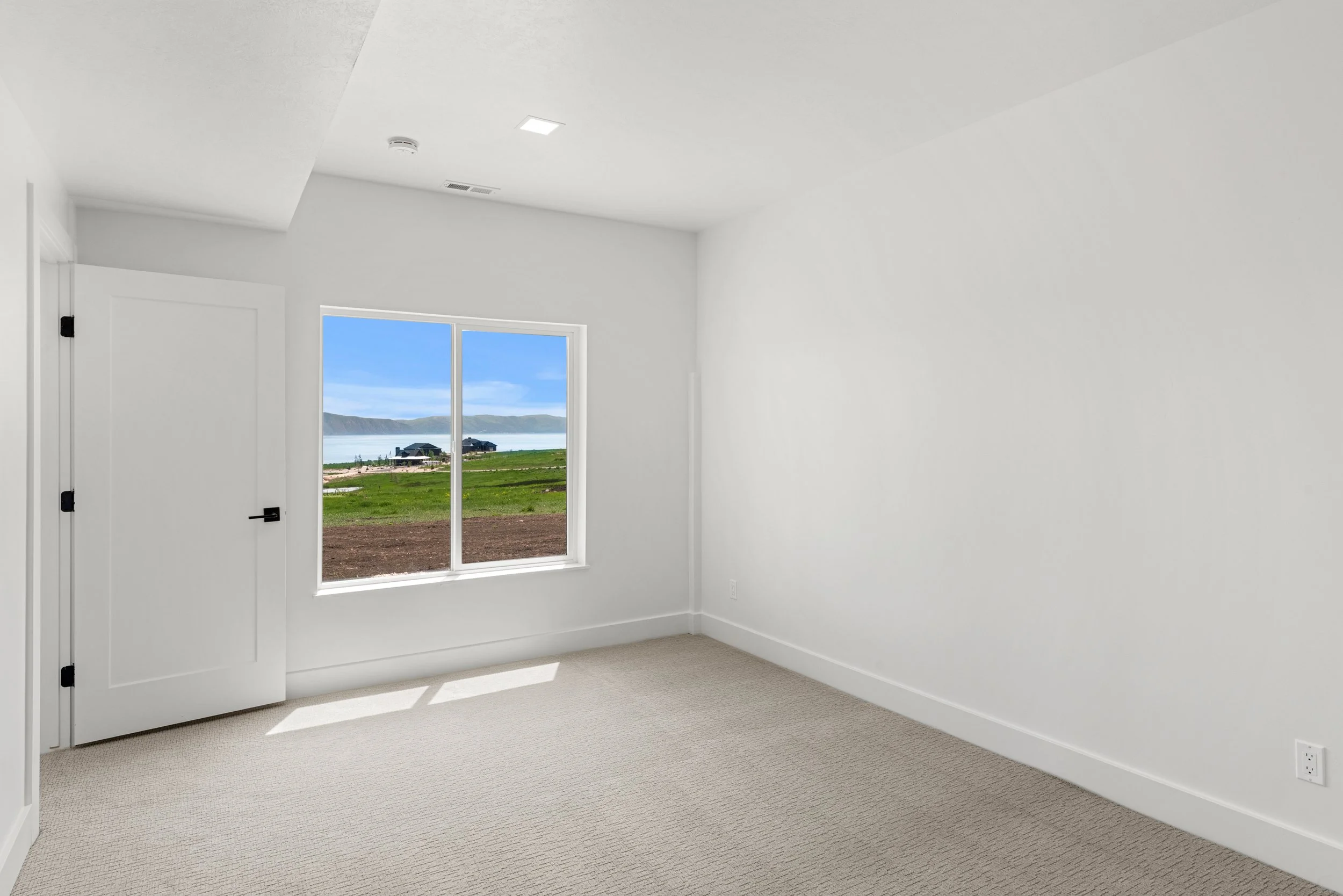 29 717 Loveland Ln.jpg