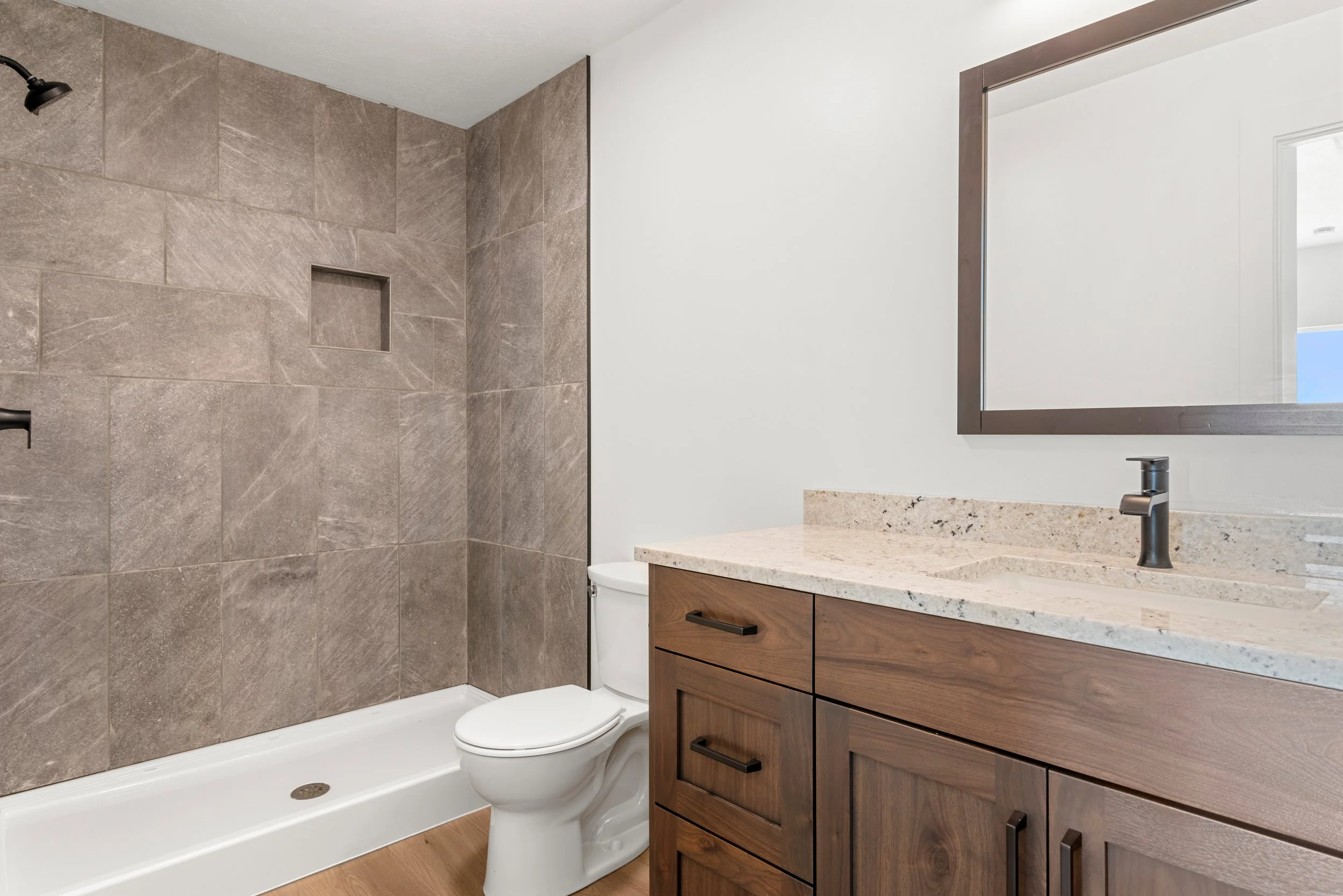 30 717 Loveland Ln.jpg