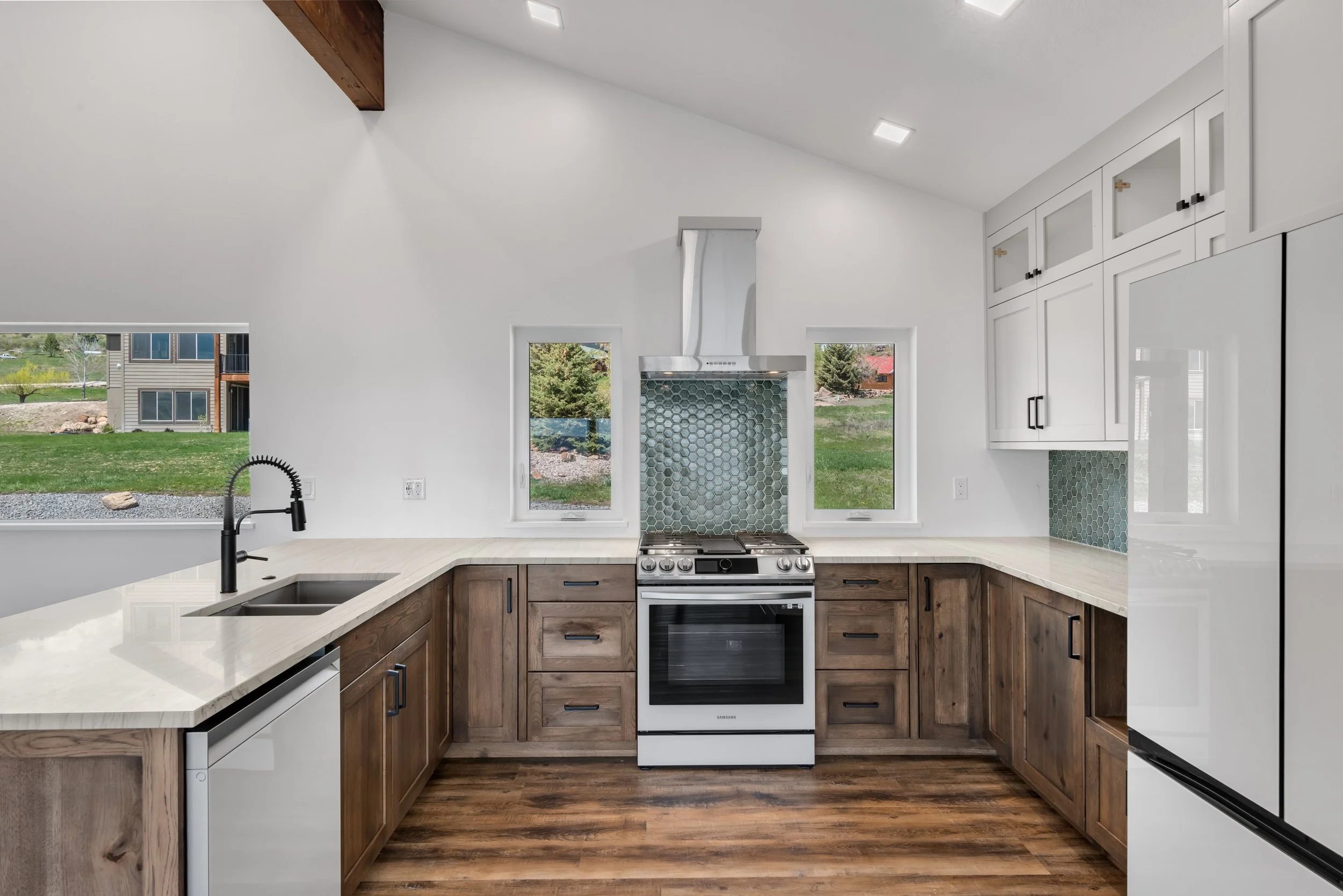 11 12 Country Bear Circle.jpg