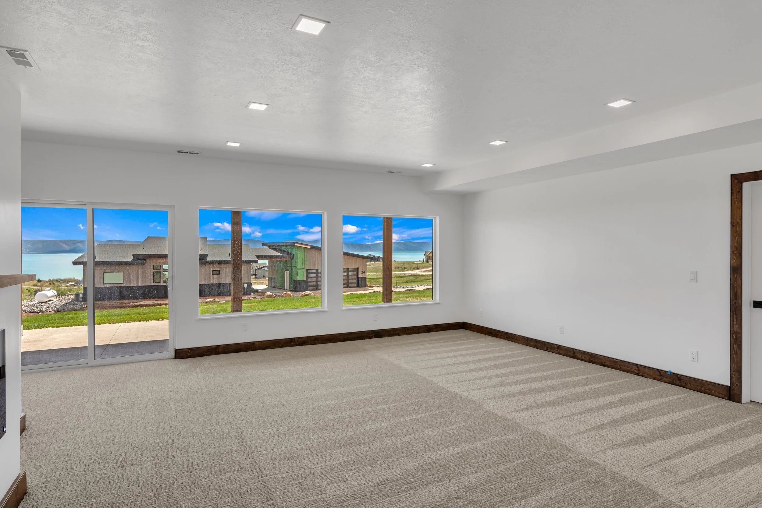 28 12 Country Bear Circle.jpg