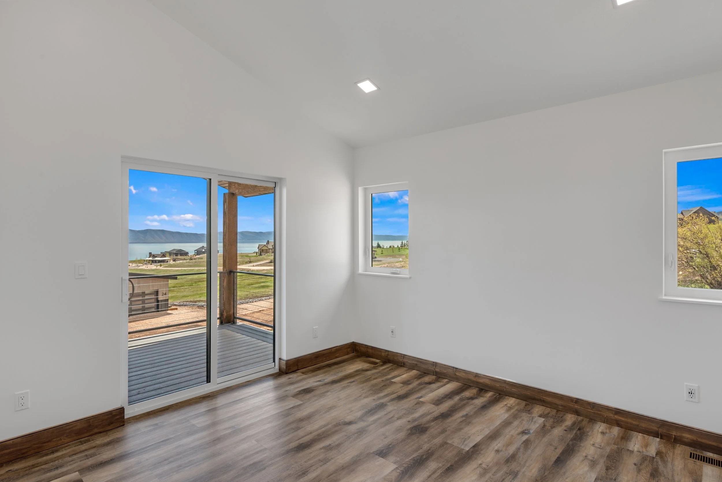 21 12 Country Bear Circle.jpg