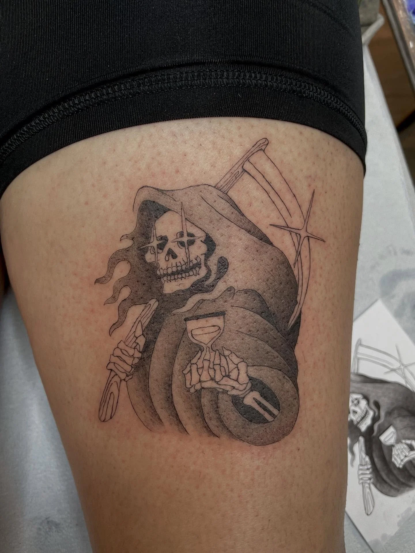 LOVED getting to do this reaper from my flash designs!✨💫 thank you @clairaclairvoyant !🙏
.
.
.
.
#reaper #reapertattoo #blackandgreytattoo #finelinetattoo #milwaukeetattooartist @bishoprotary @riverwesttattooco