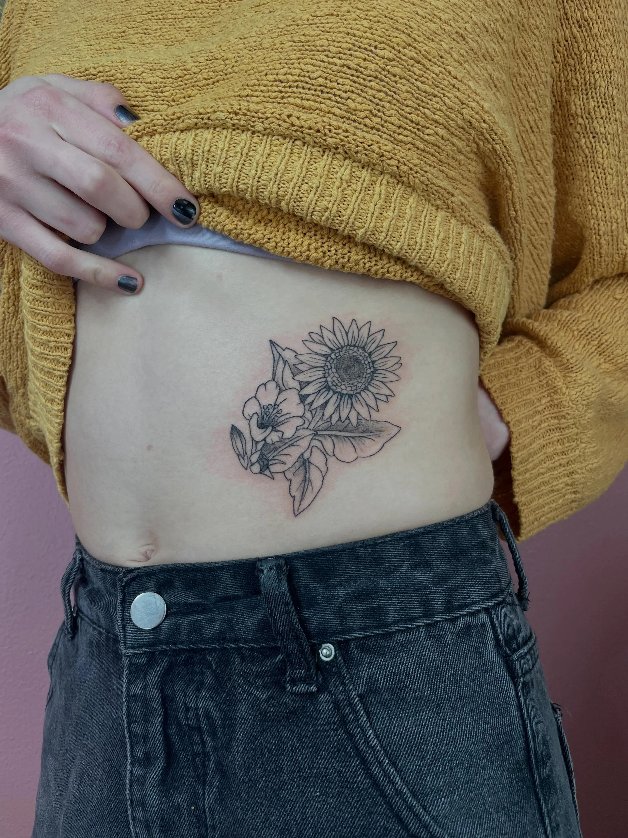 custom flower design for Bianca 💖🌻🌸 thank u🙏
.
.
.
.
#floraltattoo #milwaukeetattoo #torsotattoo #flowerpower #tattooing