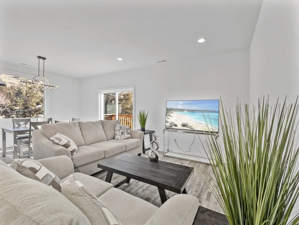 1168 Ridge Dr-12.jpg