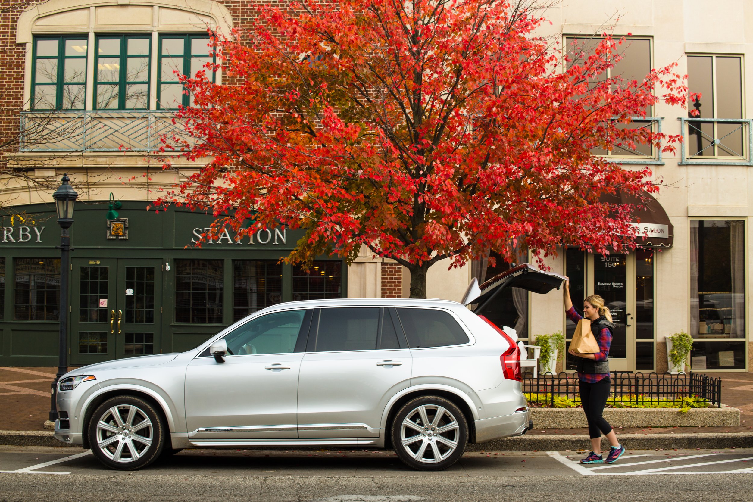 Volvo_XC90_InUse-2.jpeg