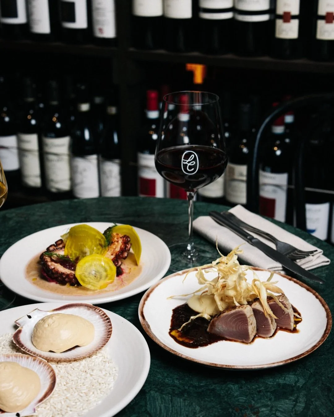 Prepare for UnWined Subiaco with a Subi bar crawl 🍷 Think award-winning pours from @cherubinocitycellar, funky sips at @lumswinebar and rooftop drinks at @storehousesubiaco.
Visit @seesubiaco for inspo.
#SeeSubiaco