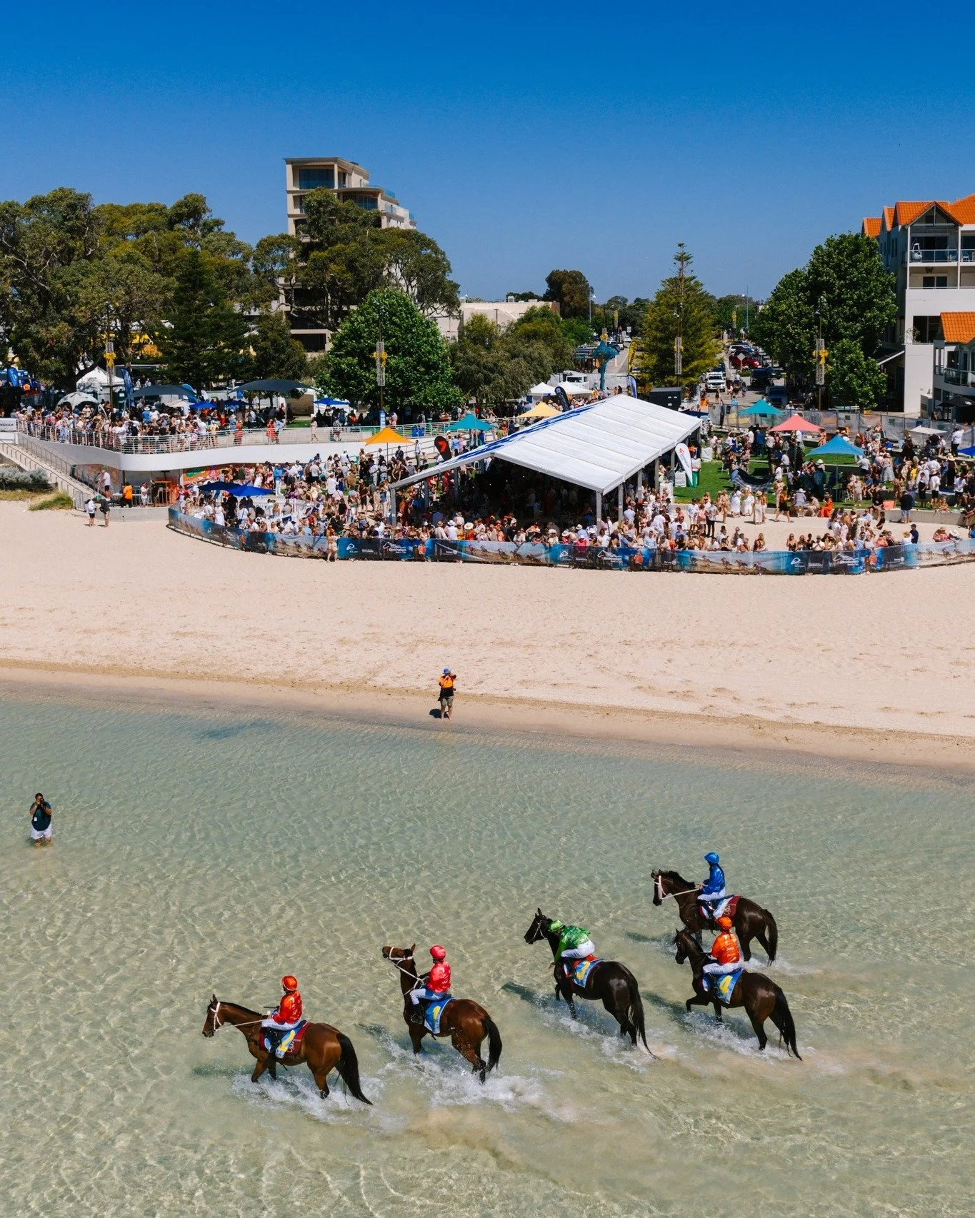 Check out some of our favourite images from last weekend&rsquo;s Rockingham Beach Cup. Keep an eye on @rockinghambeachcup - we&rsquo;ll be sharing more photos soon!
#supportlocal #rockinghamevents #RediscoverRockingham #myrockingham #Channel7Rockingh